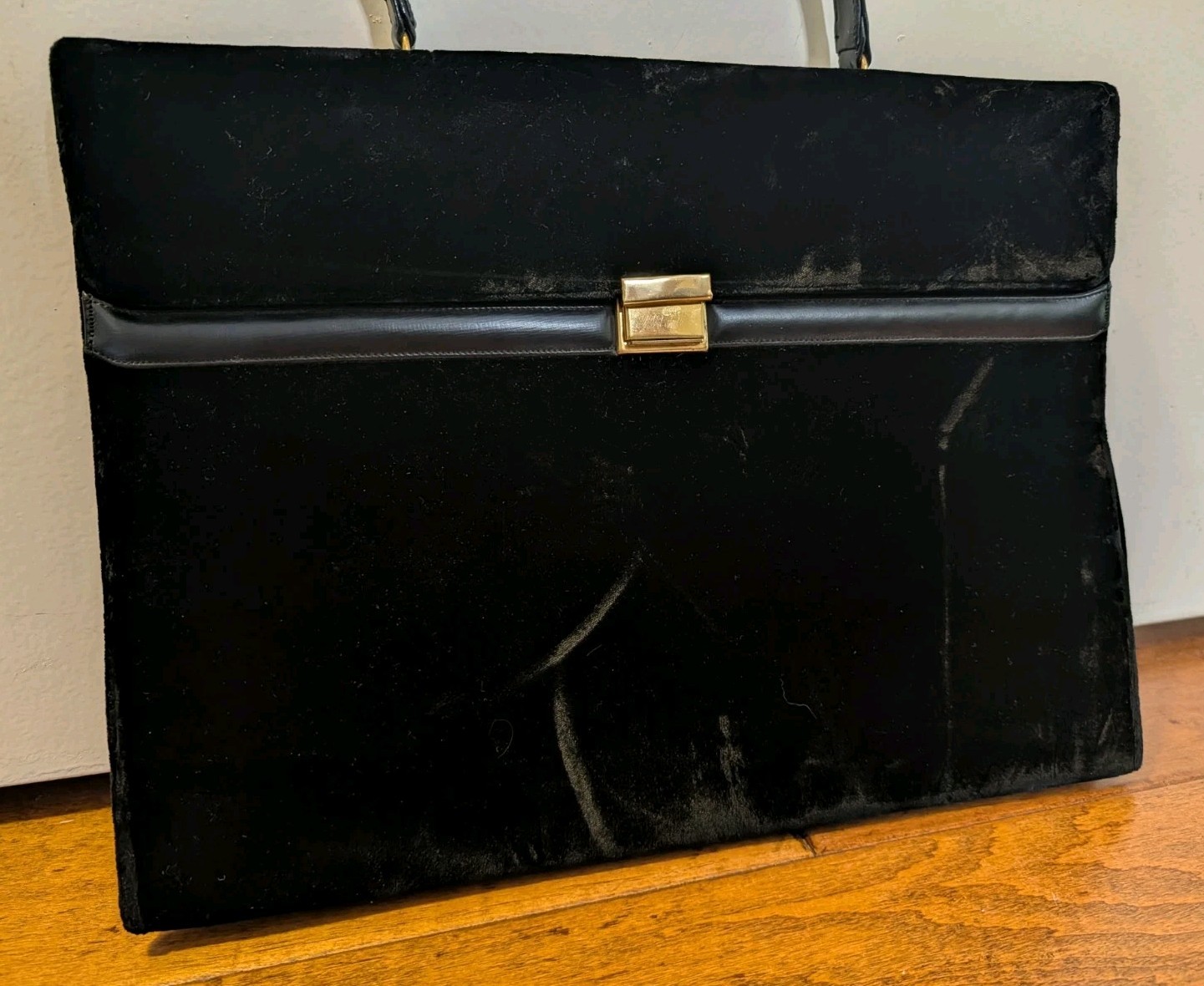 Vintage GRETA Black Velvet Tote Handbag Purse 15″ Wide Flat Mid Century Elegant