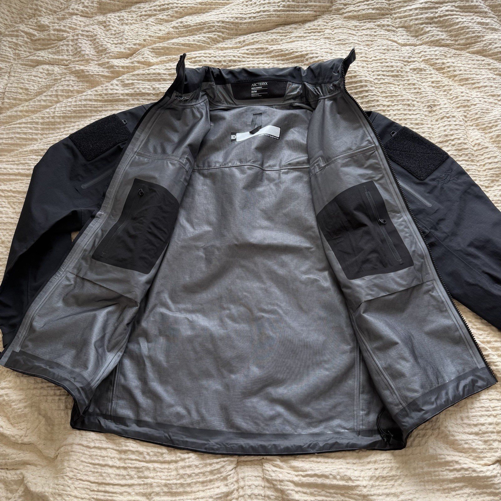 Arc’teryx LEAF Alpha Gen 2.2 Black Jacket Men’s Medium Tactical Rare