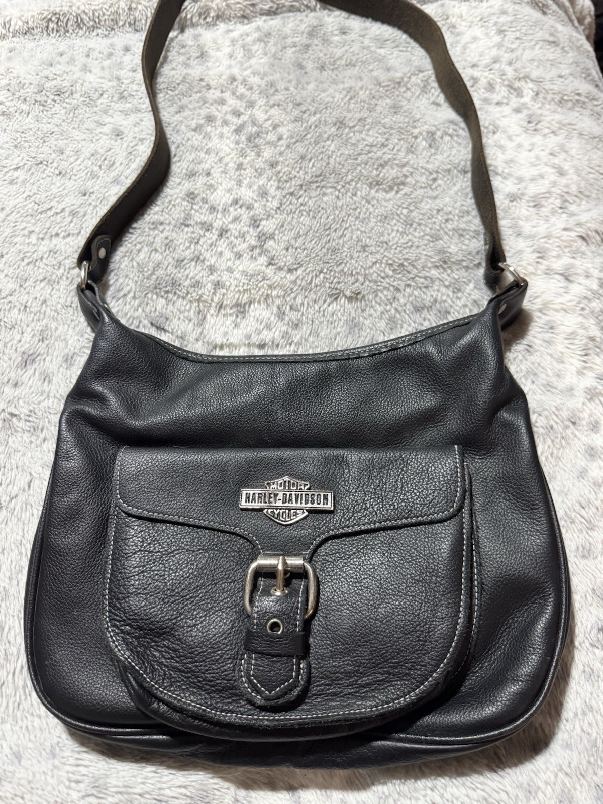 Harley-Davidson Black Logo Pebbled Shoulder Bag Silver Hardware Zip Snap Pockets