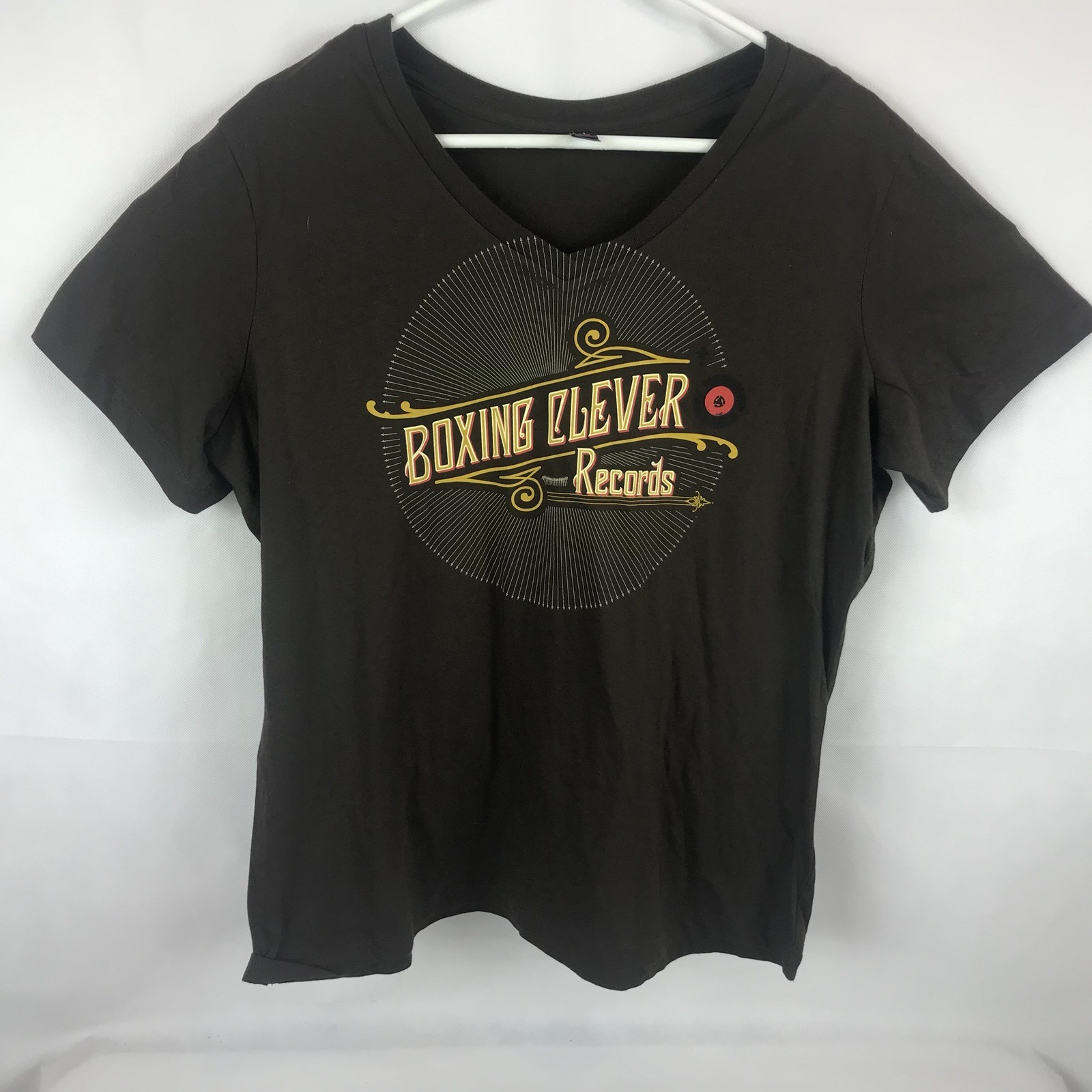 DISTRICT MADE Brown Boxing Clever Records Women’s T-Shirt Size XL