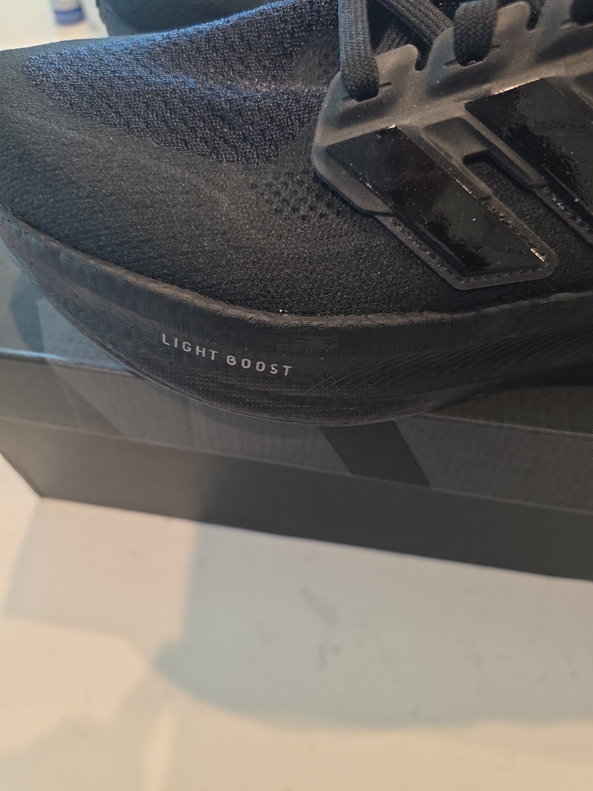 Size 8.5 – adidas UltraBoost 5 Triple Black