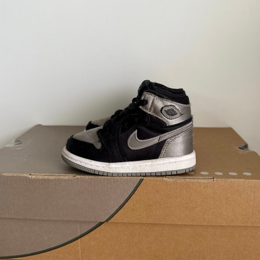 Nike Air Jordan 1 Satin Grey /Black Toddler Sneakers FD5305-010- SZ 6 C