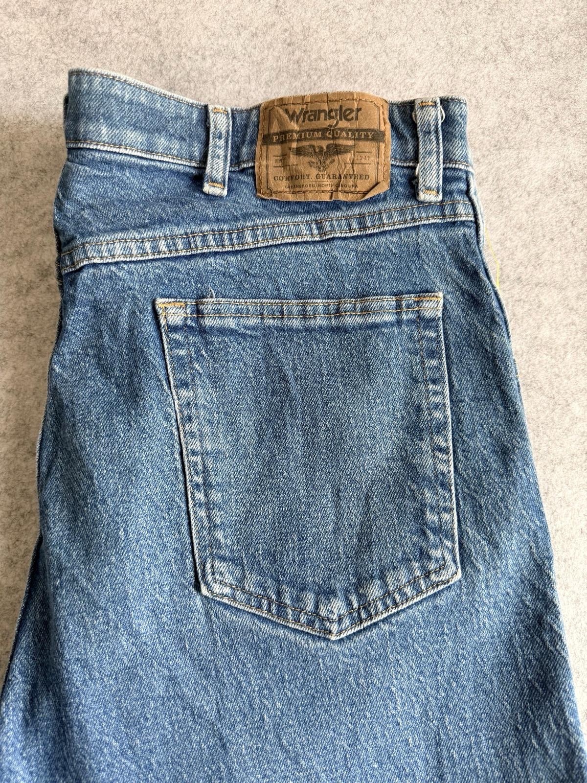 Wrangler Men’s Regular Fit Premium Quality Jeans Blue, W36 L29 Good Condition.