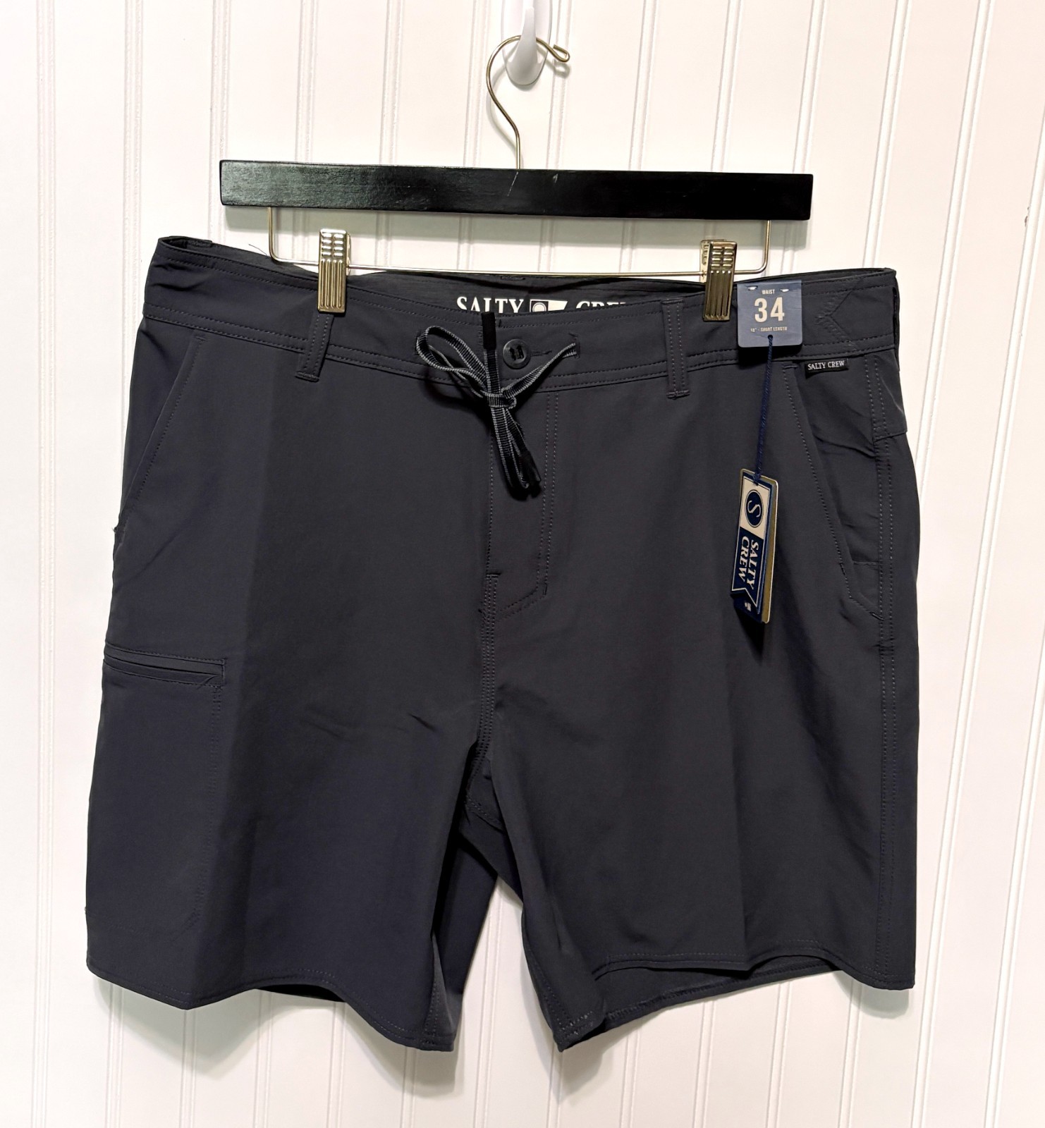 SALTY CREW Transom 18″ Hybrid Tech Walk Swim Shorts Phantom Mens Size 34 NEW