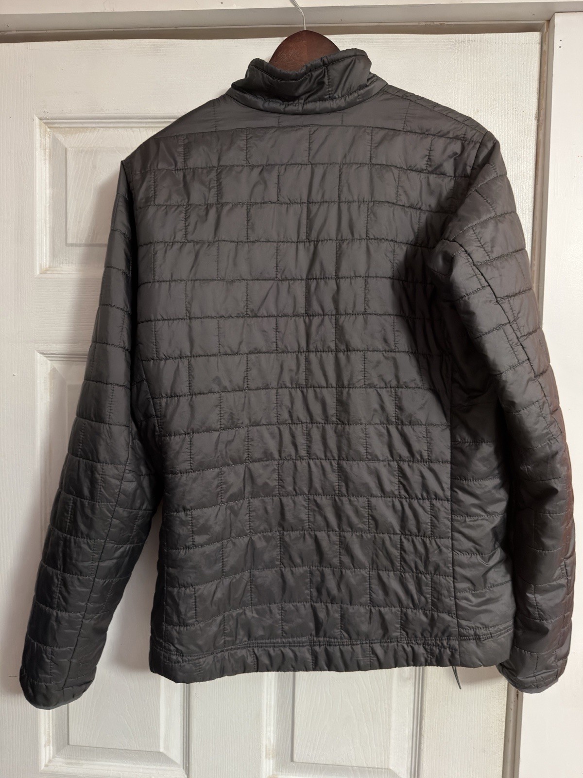 Patagonia Nano Puff Jacket for Men, Size Medium – Black
