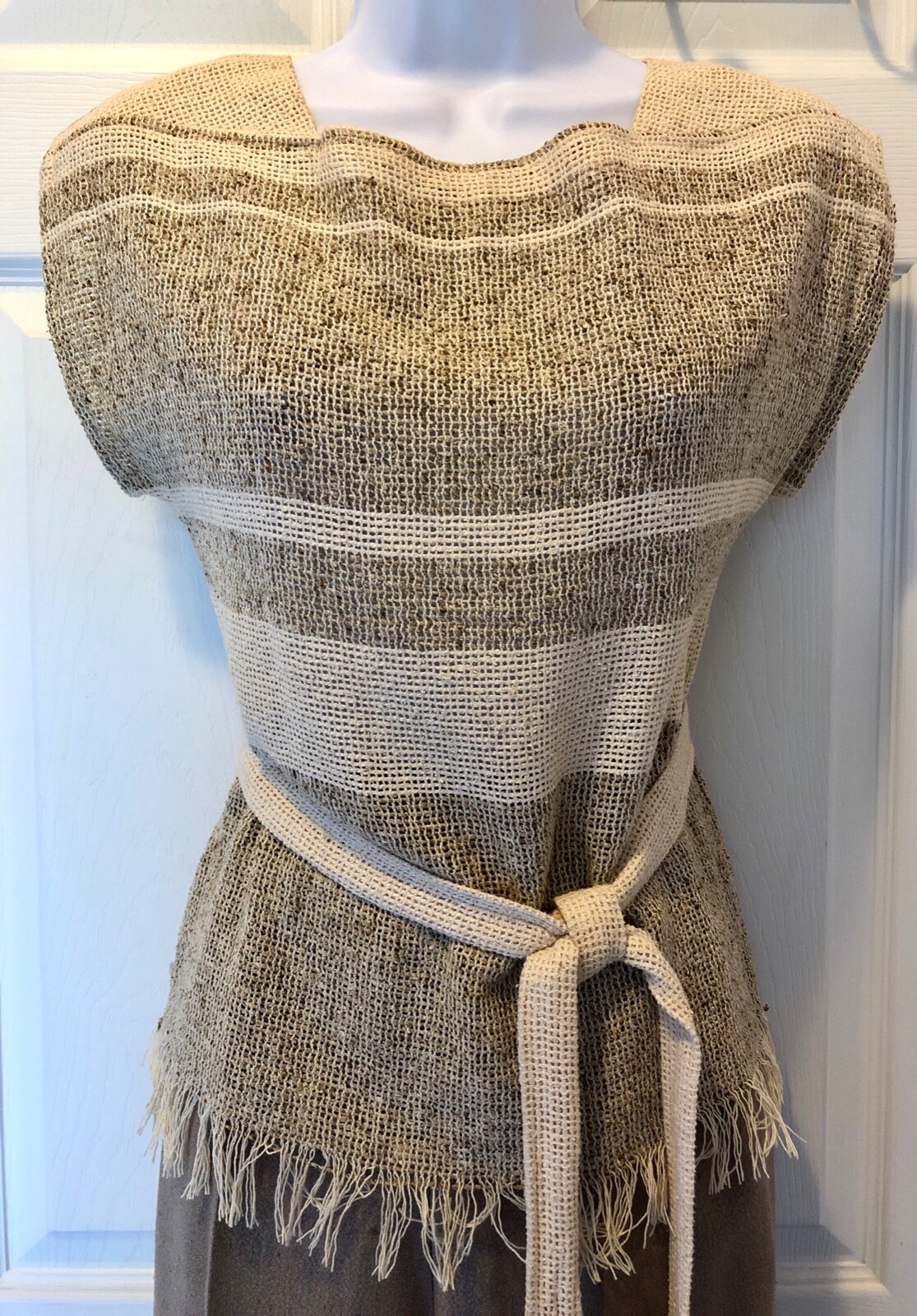A.C. SPORT LADIES SMALL CAP SLV BROWN BEIGE BURLAP WOVEN MESH TOP W/ TIE SZ S