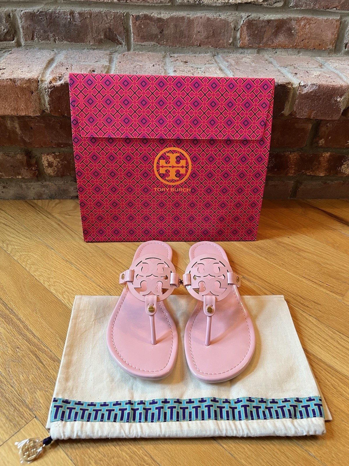 Tory Burch Petunia Pink Patent Leather Miller Sandals Size 8.5