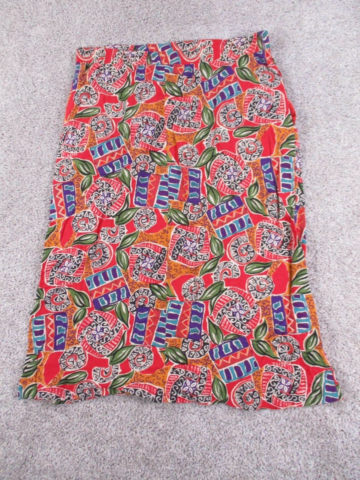Requirements Medium Womens Skirt Red Geometric Rayon Vintage