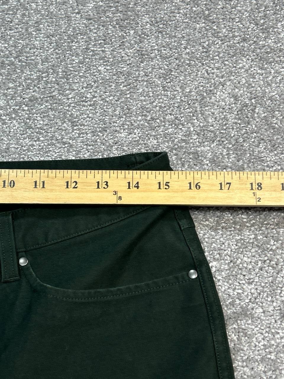 Lululemon ABC Utilitech Pants Mens 30 Green Chino Slim Fit Abrasion Resistant