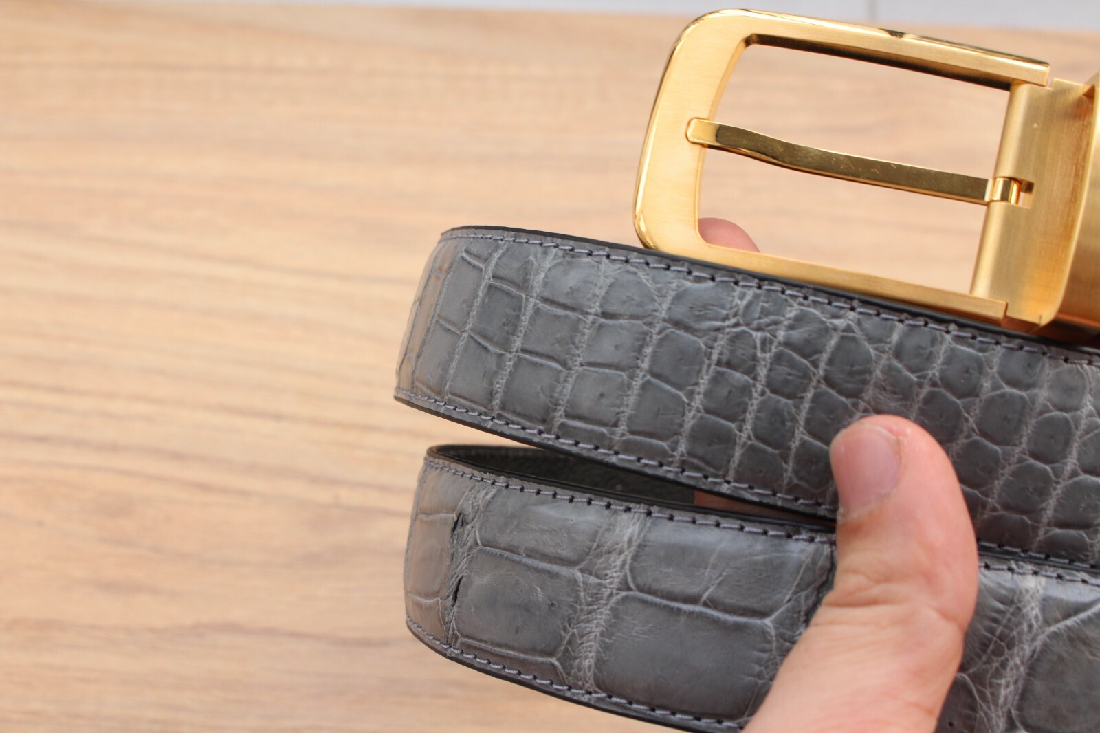 W 1.3 inch – Gray Alligator Crocodile Print LEATHER Men’s Belt