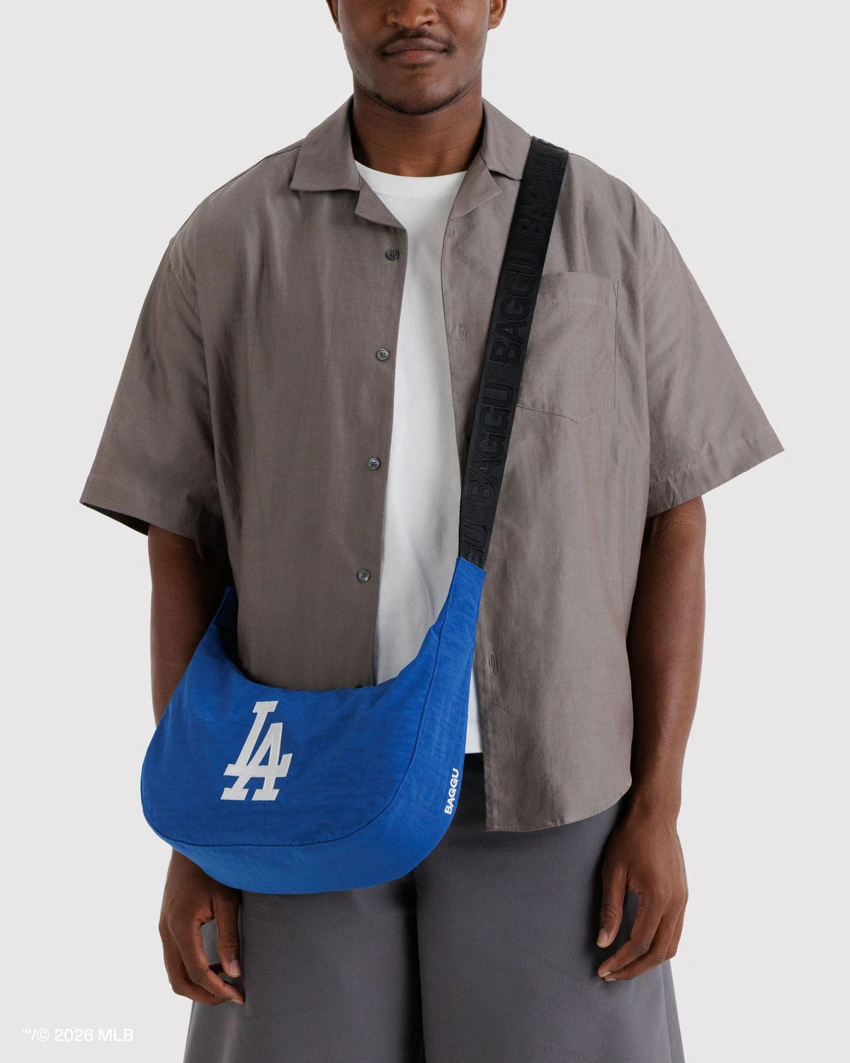 Baggu Medium Nylon Crescent Bag in Los Angeles Dodgers