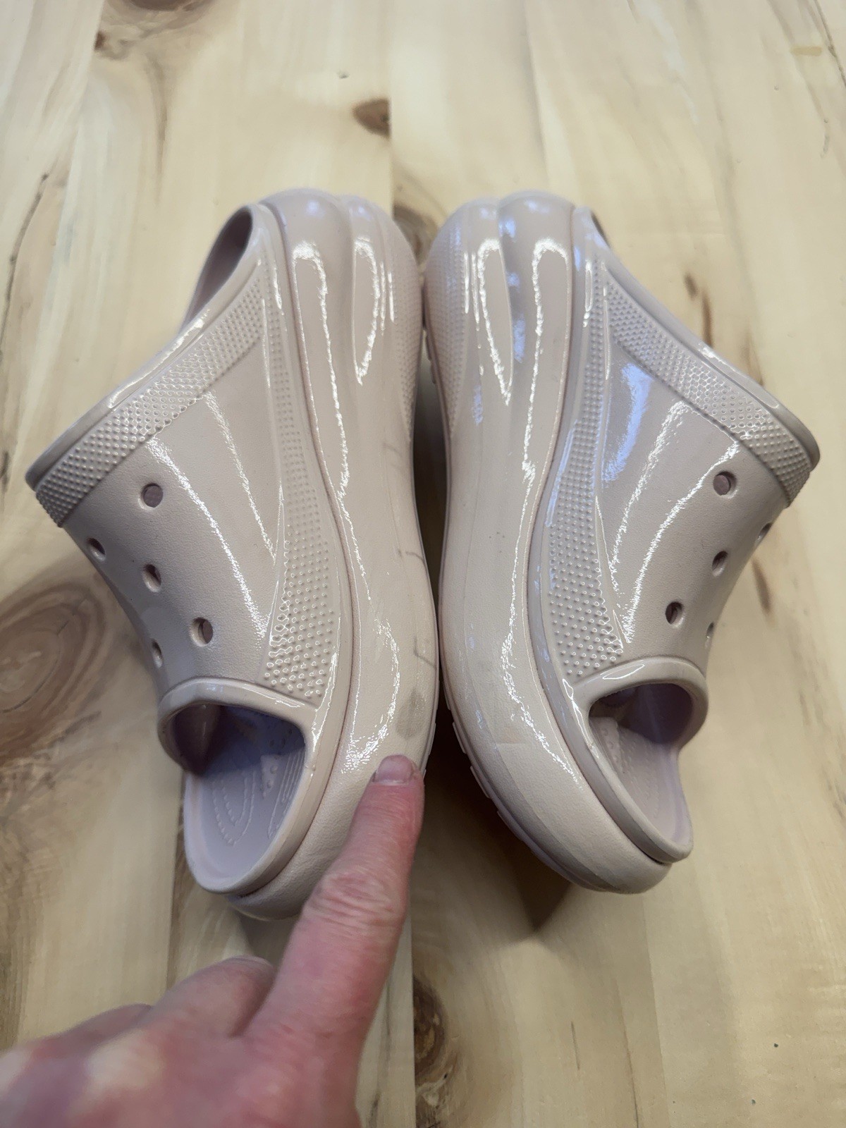 Crocs Crush High Shine Light Pink Baby Pink Platform Slides M 5 W 7