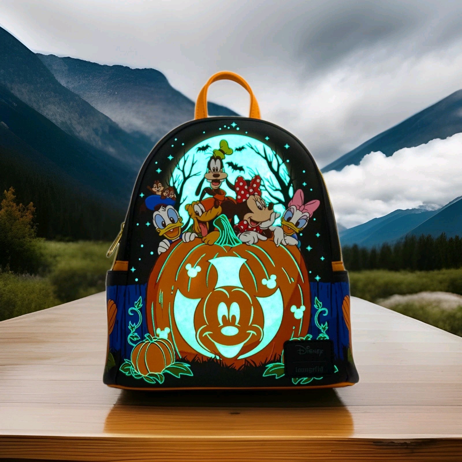 Loungefly 🎃 Mickey Mouse & Friends GLOW Halloween Pumpkin Mini Backpack LF12