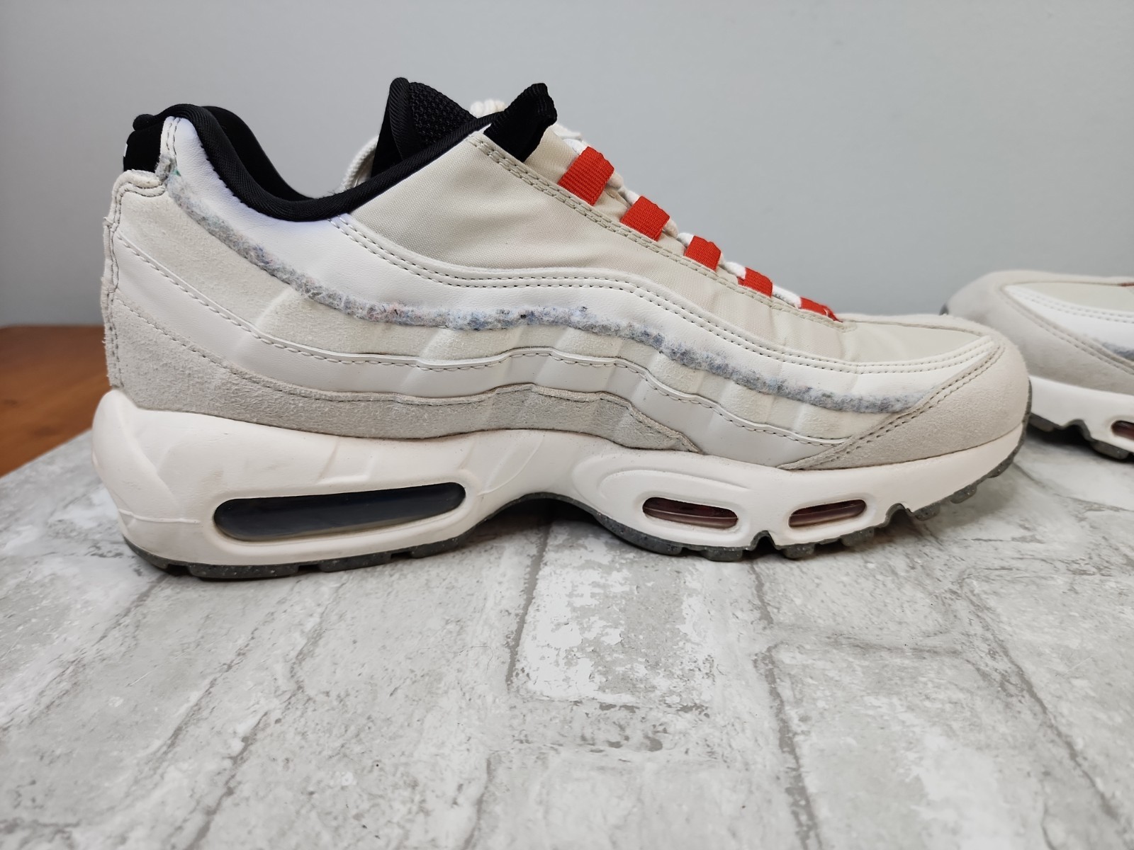 Nike Air Max 95 SE Double Swoosh Light Bone Habanero Red Mens Sz 9.5 DQ0268-002