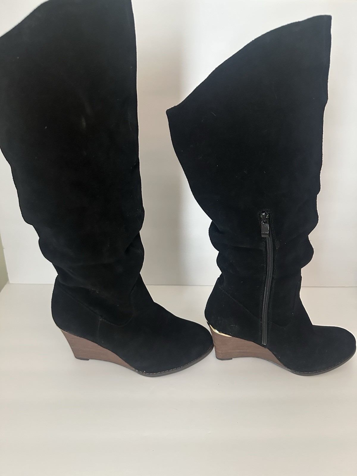 Volatile Women’s Black Suede Knee-High Wedge Boots Round Toe Side Zip 7.5M