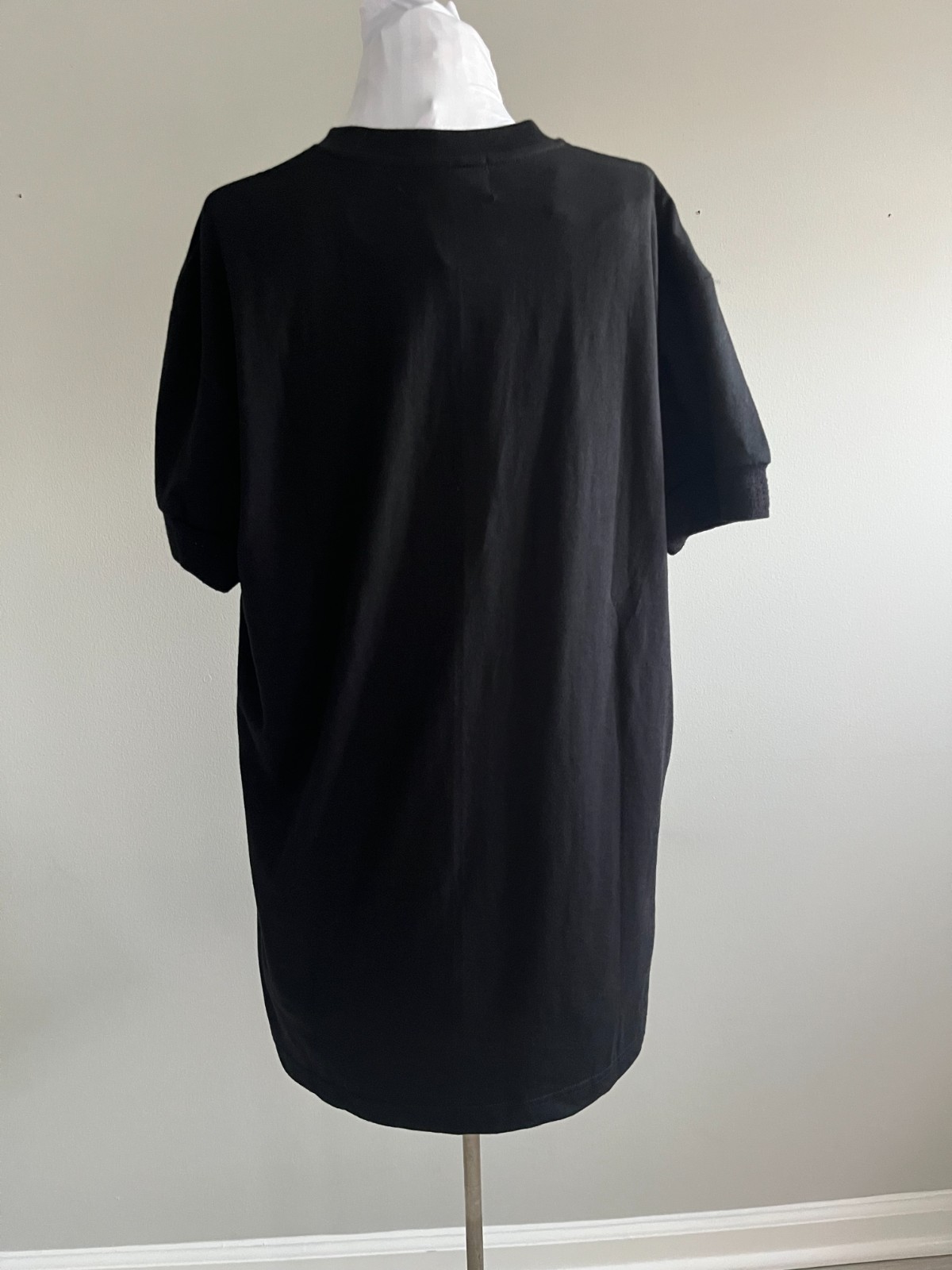 Benchx PINOYLab Limited Edition Black Floral Graphic T-Shirt Size L NWT Semi Fit
