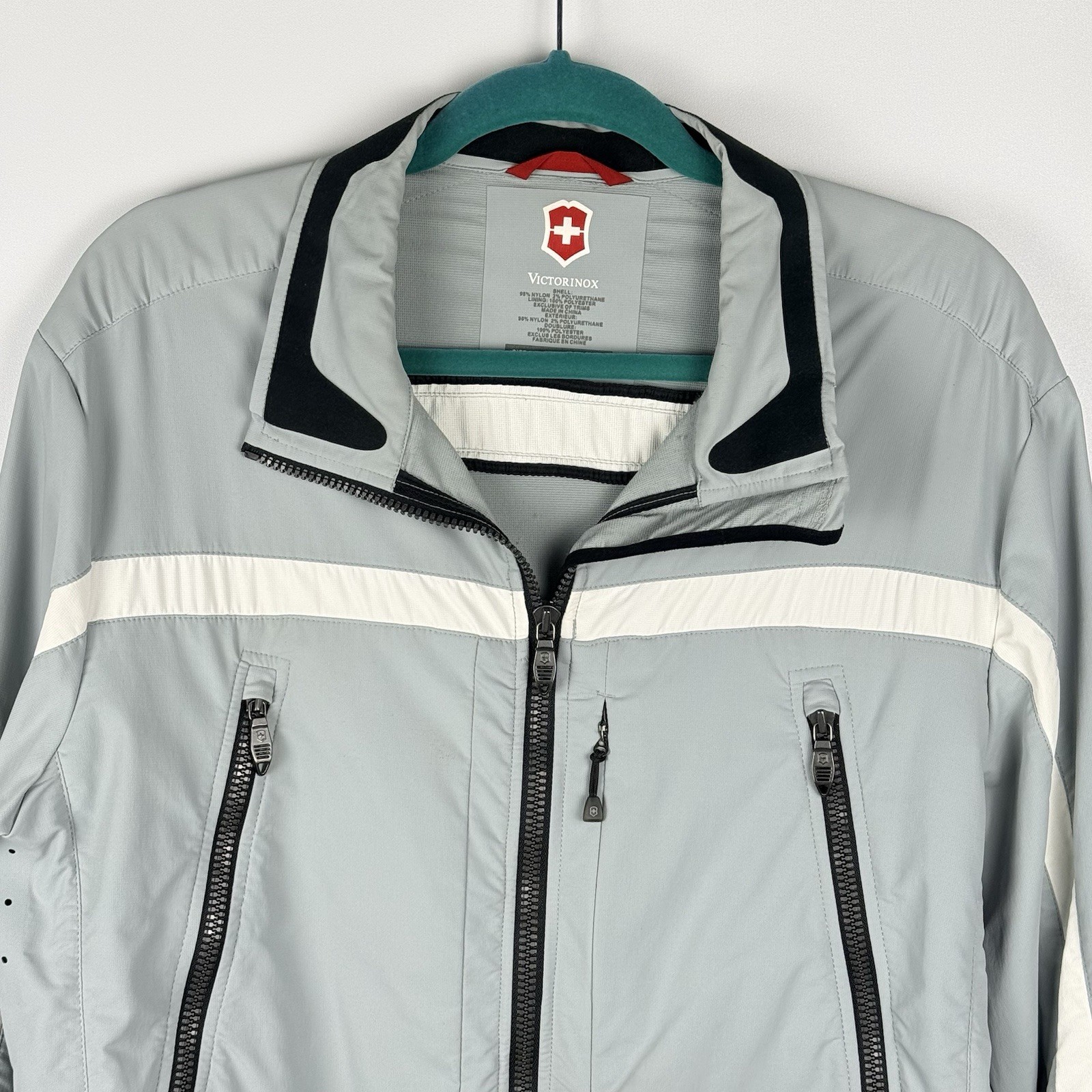 Victorinox Jacket Mens L Softshell Water-Resistant Gray Stretch Swiss Army Knife