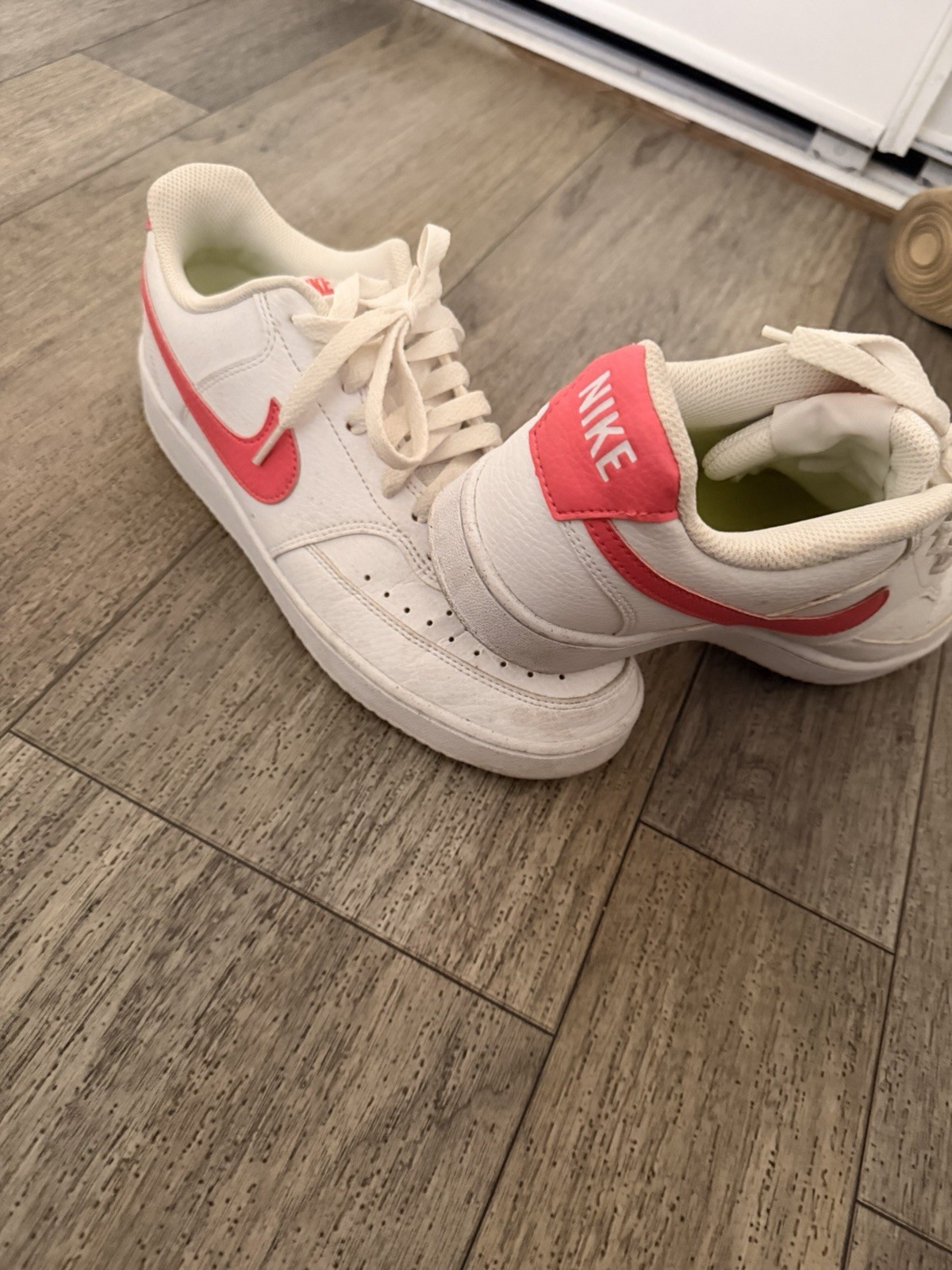 Nike Court Vision Low Women’s Leather Sneakers White/Pink Sea Coral DR9885-101