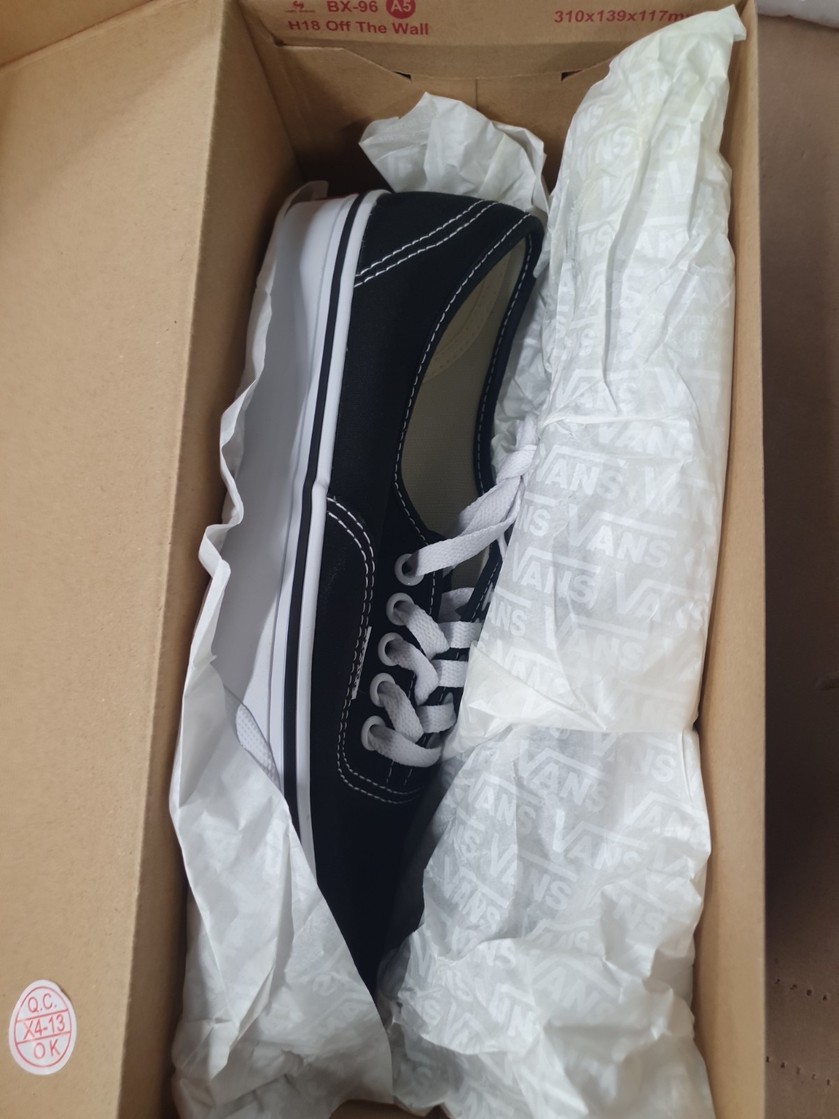 Vans Authentic Classic Unisex Canvas Black White Skate Us Size Men 6.5 Women’s 8
