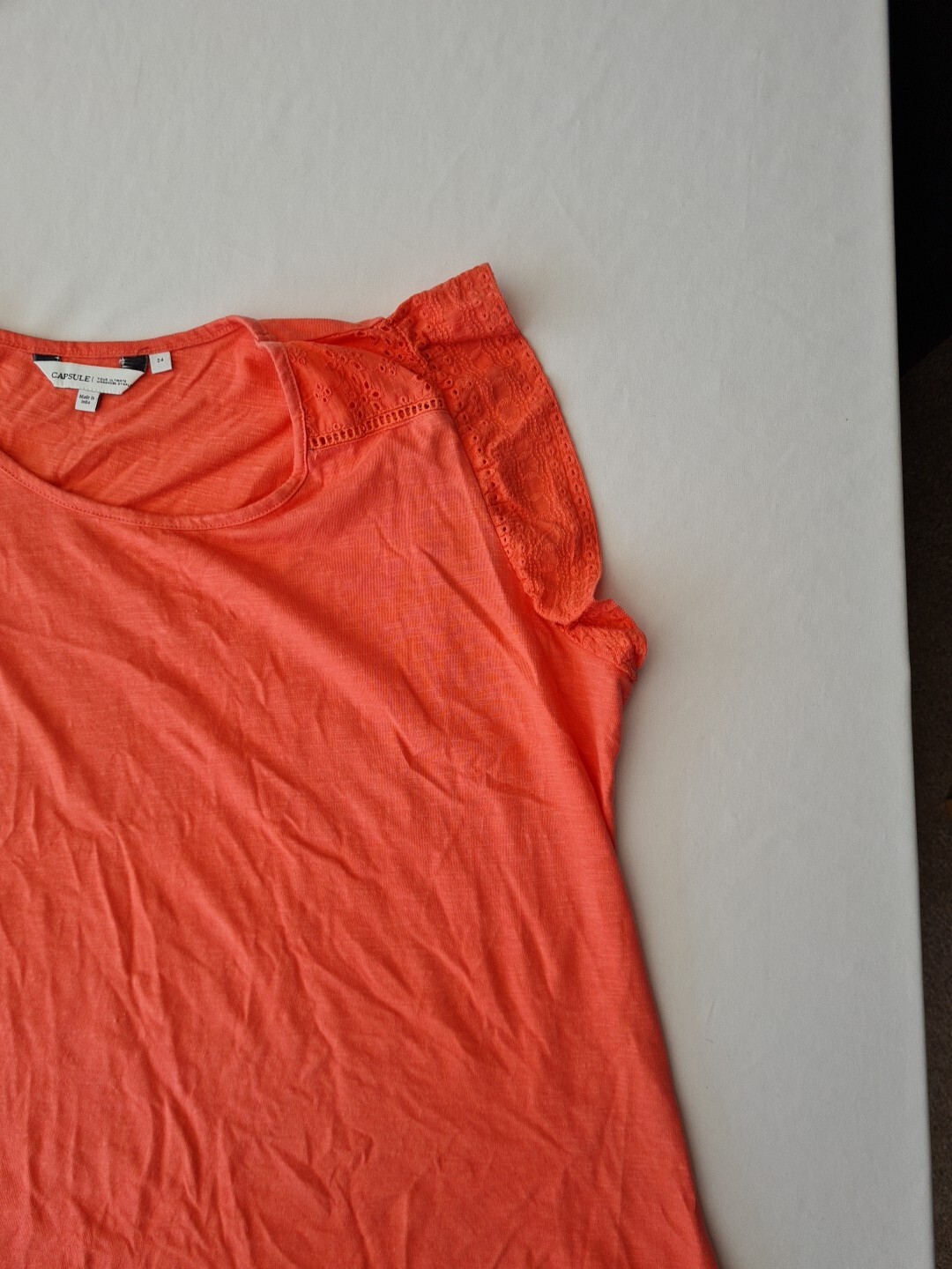 Ladies Top Capsule Size 24 Coral Embroidered Accents 29223