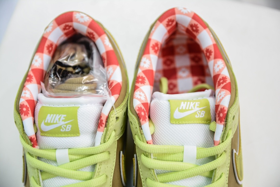BV1310-566 New Concepts x Low SB Light Green Lobster Men’s Size 4-13