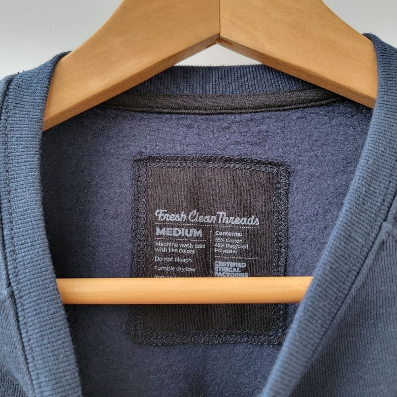 Fresh Clean Threads Men’s Size Medium FTC Dark Navy Crewneck Sweatshirt Elevated