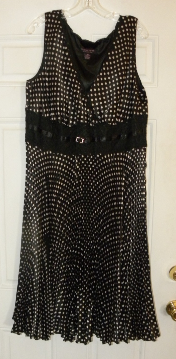 New SIGATURE by Robbie Bee Sleeveless Dress Black/Ivory Polka Dots Size 18