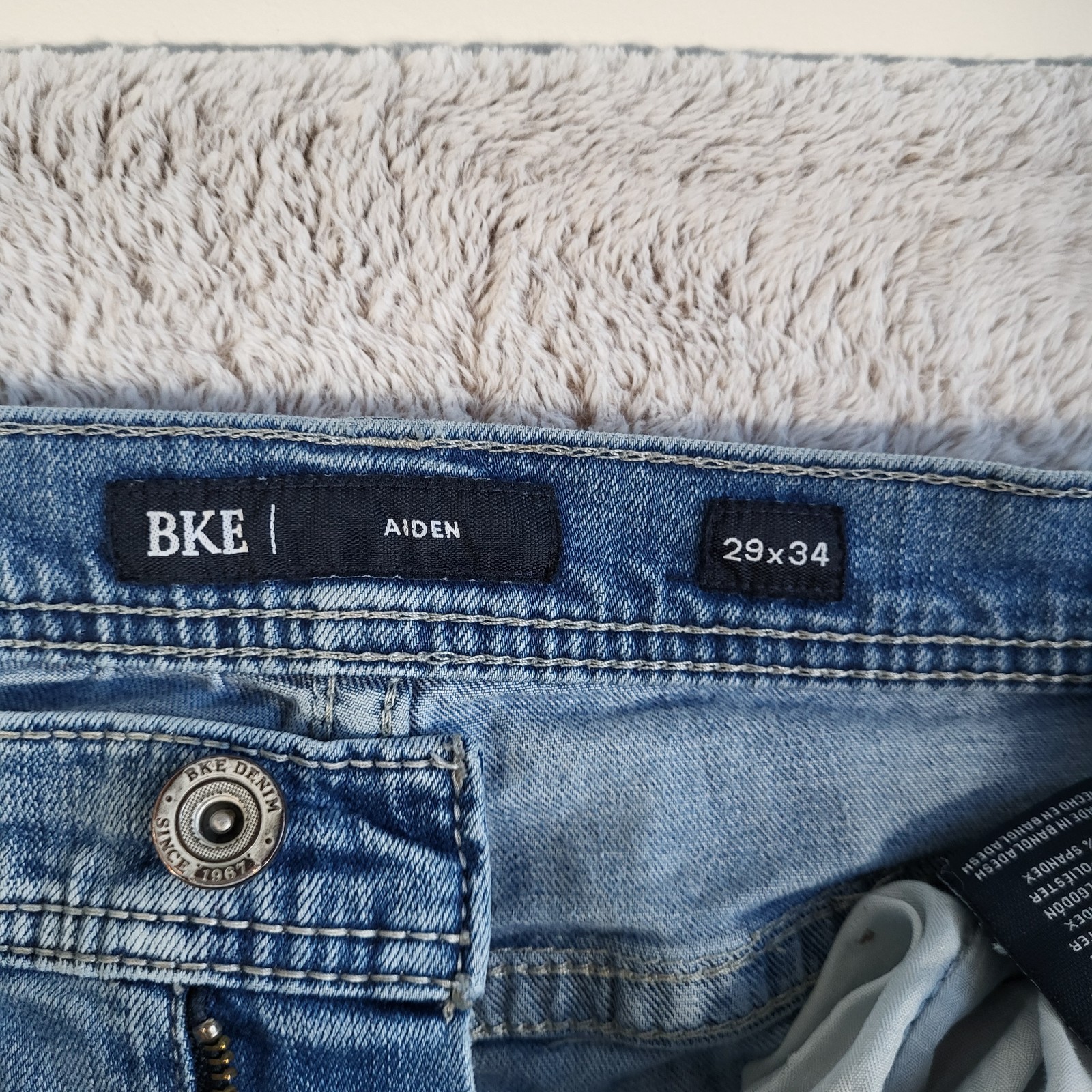 BKE Aiden Slim Fit Bootcut Jeans Men’s 29×34 Blue Light Washed Heavy Distressed