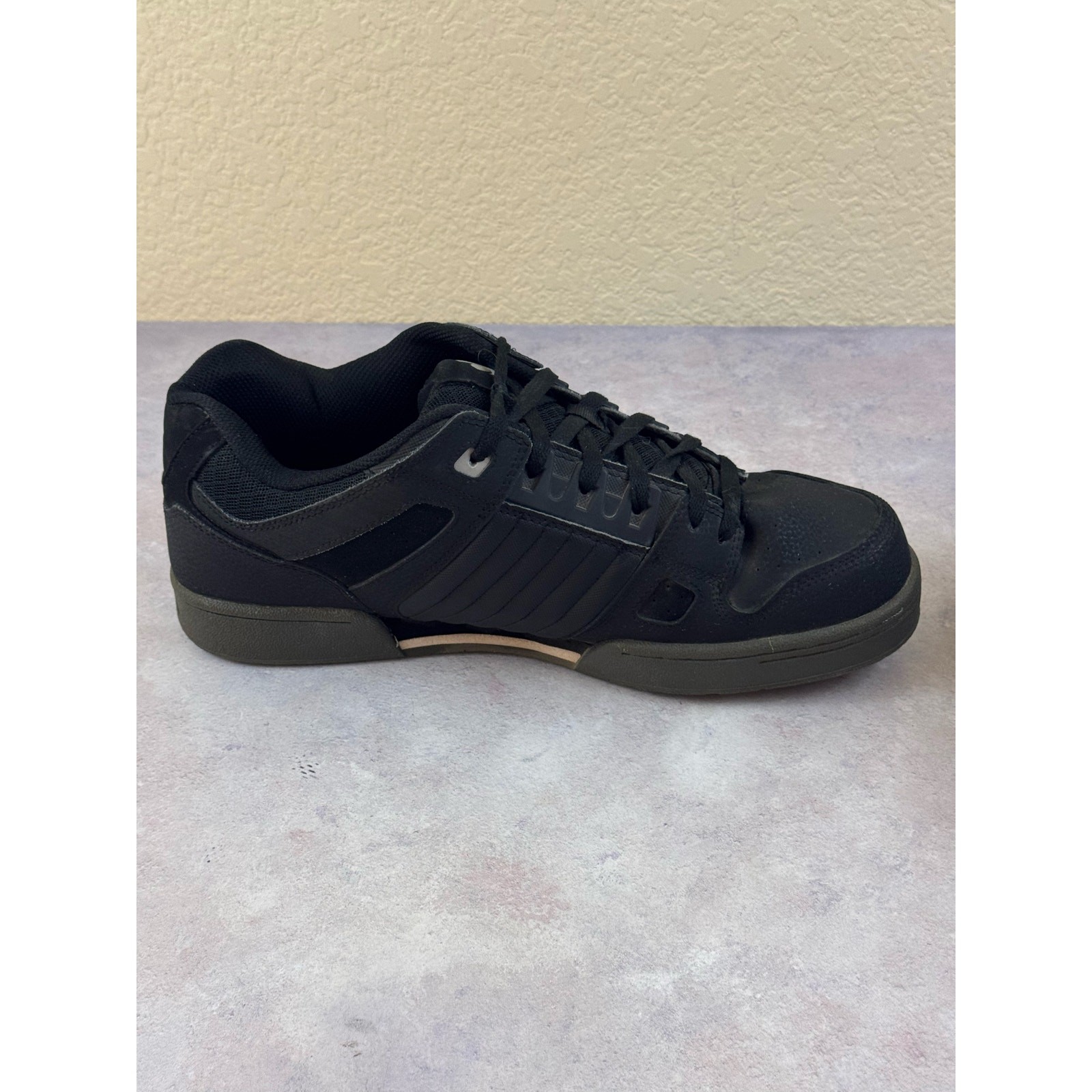 DVS Celsius Mens Size 13 Skateboarding Shoes Black-Gray DVF0000233