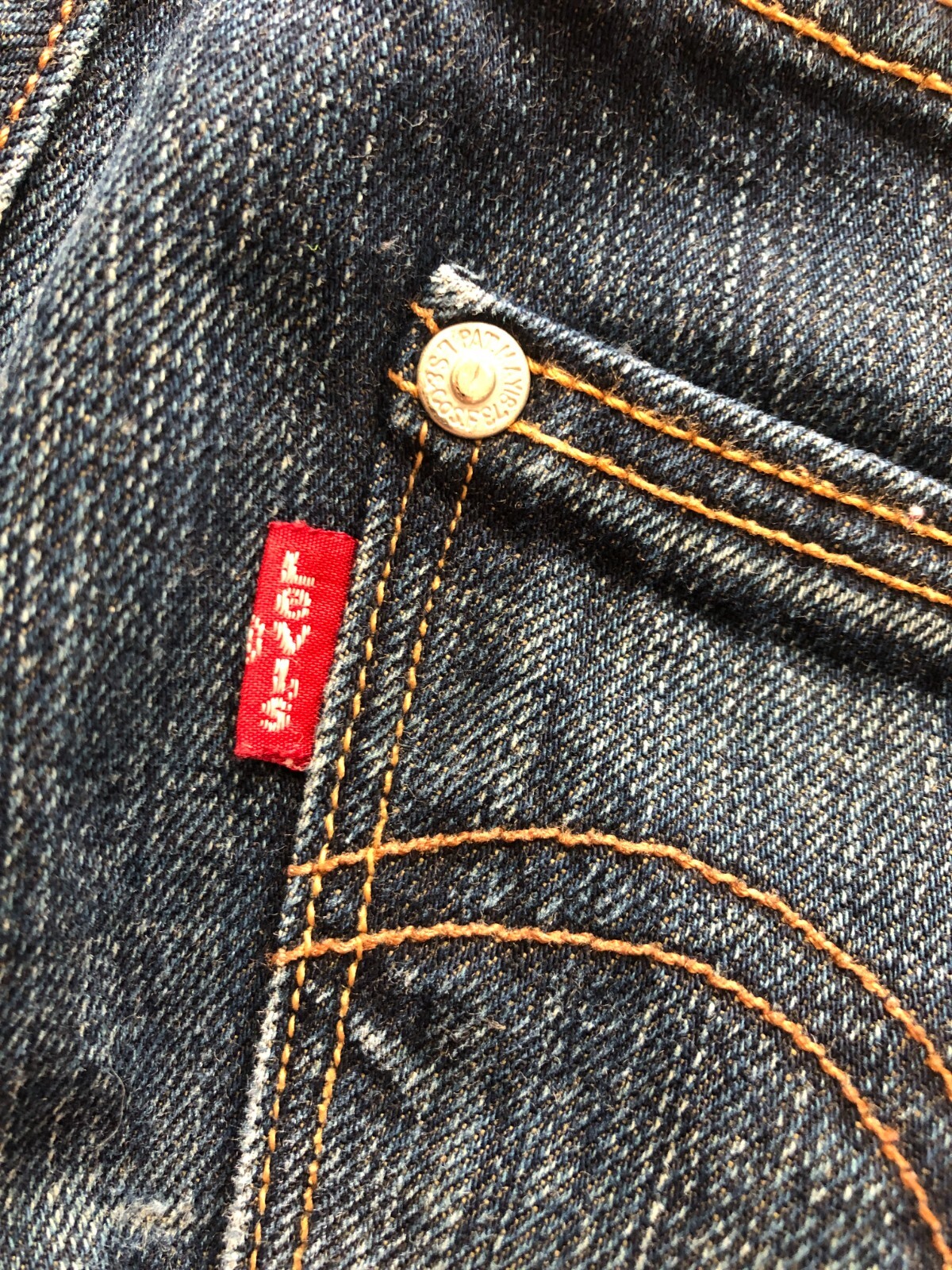 LEVI’S STRAUSS & CO MEN’S DARK BLUE 504 STRAIGHT JEAN W29 L32 (31)
