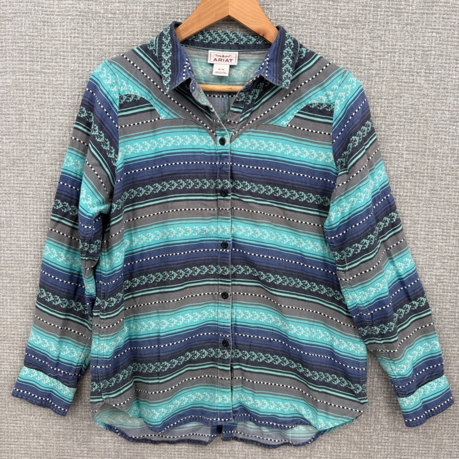Ariat Women’s Sz M Southwestern Aztec Stripe Long Sleeve Button Up Shirt Cowgirl