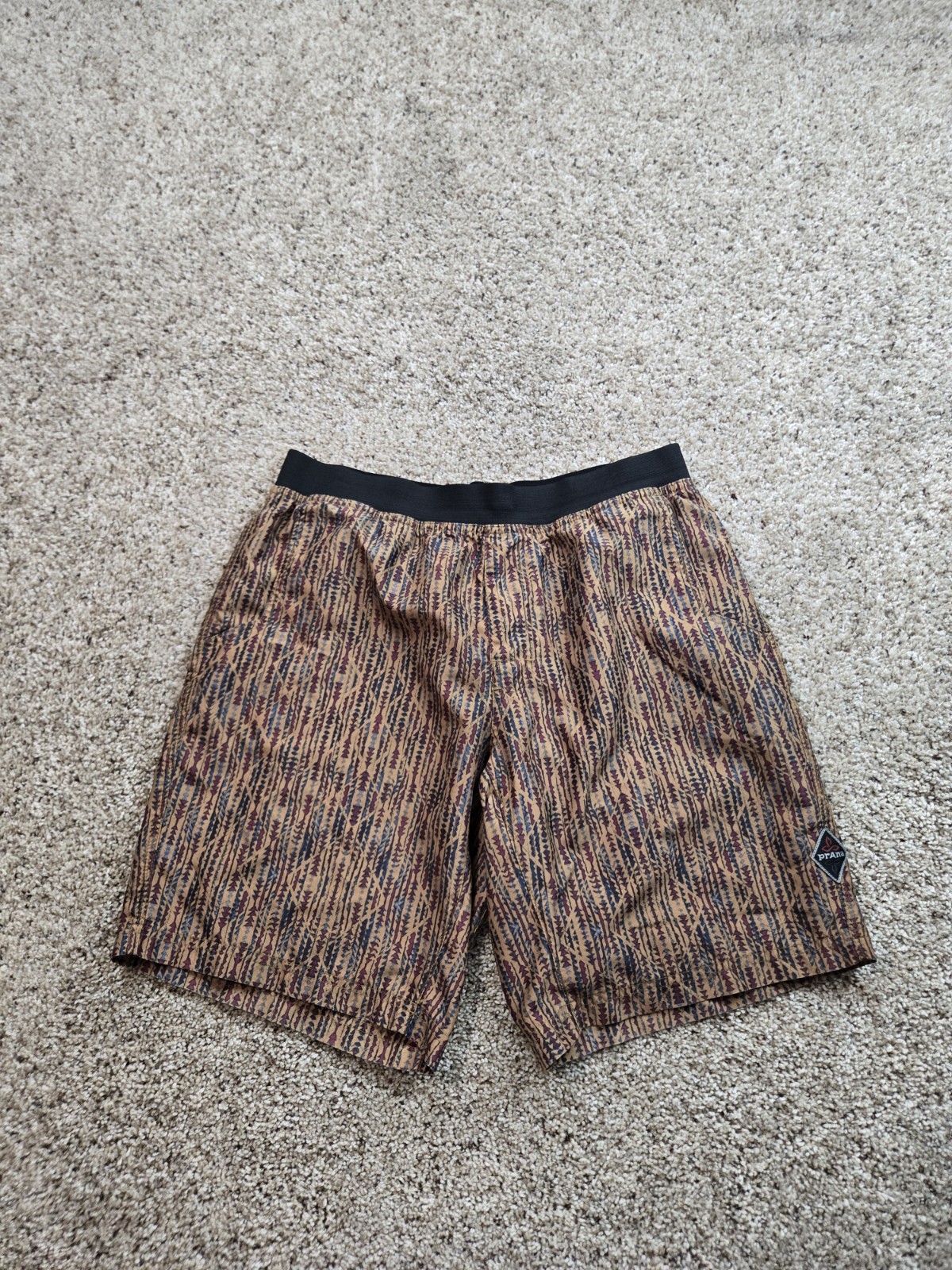 Prana Mojo Shorts Large Mens Brown Aztec Pockets Stretch Yoga Athletic Casual