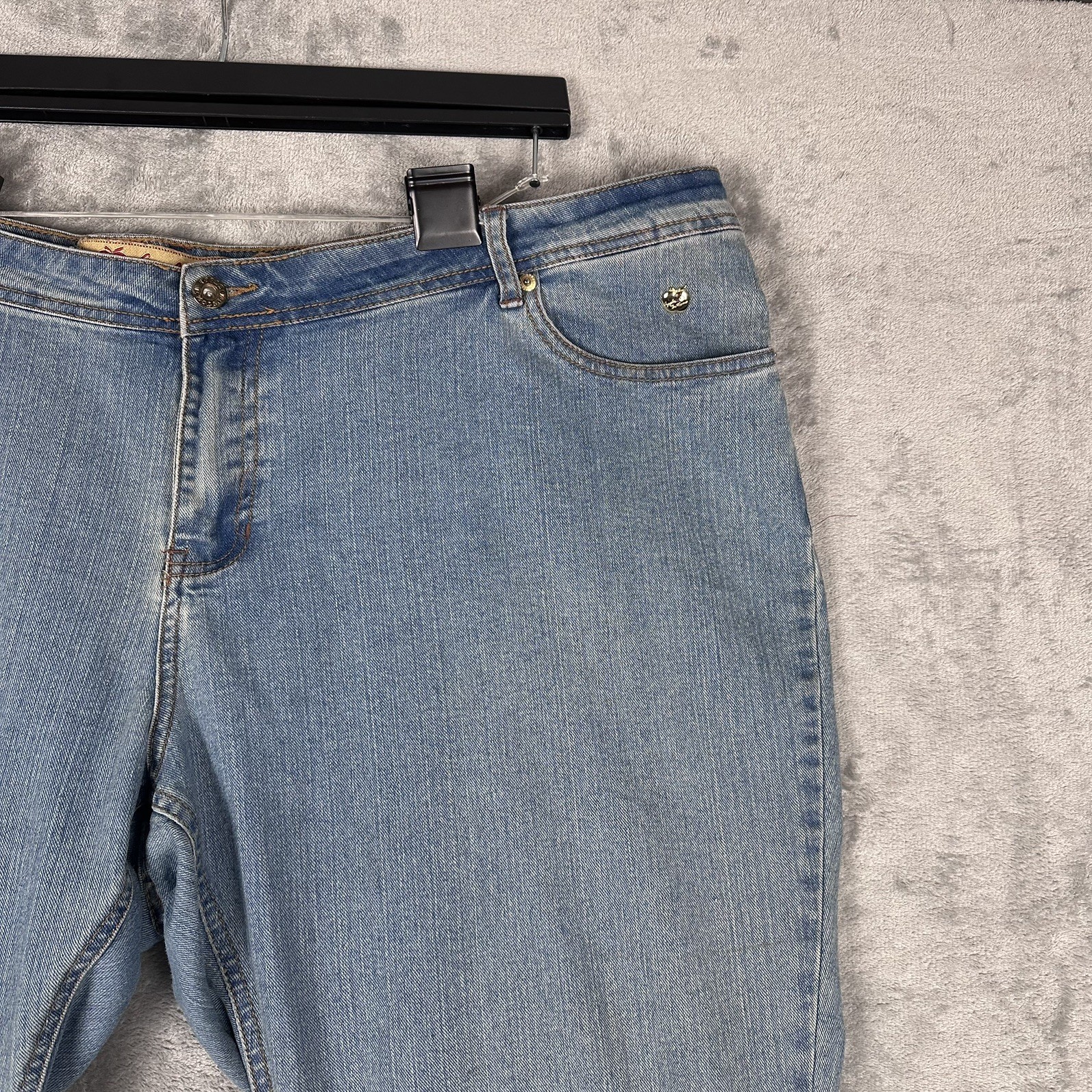Vintage Apple Bottom Capri Jeans Women’s 21/22 Embroidered 90s Y2K Picked Fresh