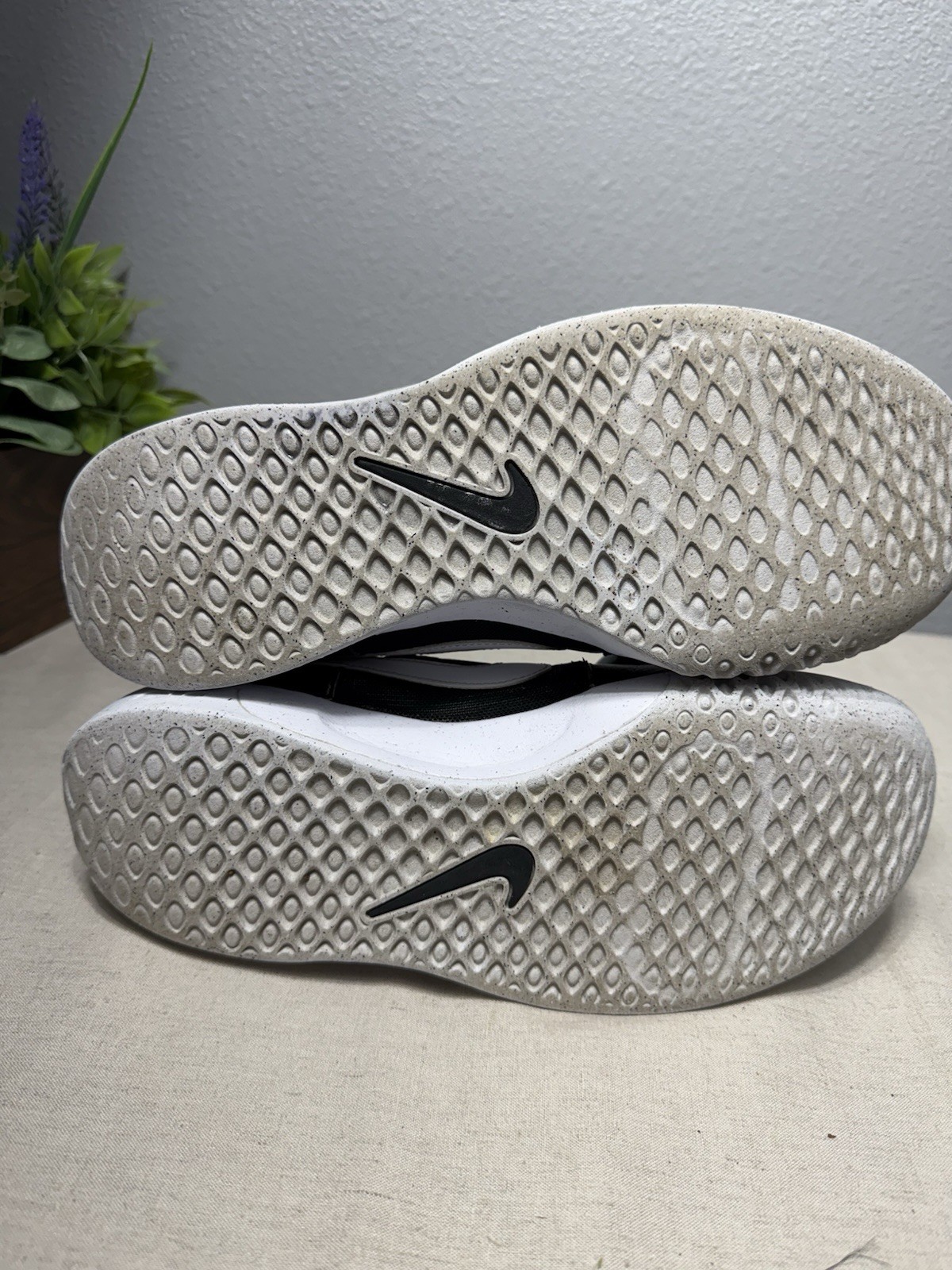 Nike Zoom Court Lite 3 DH0626-010 Men’s Low Tennis Sneakers US 8.5