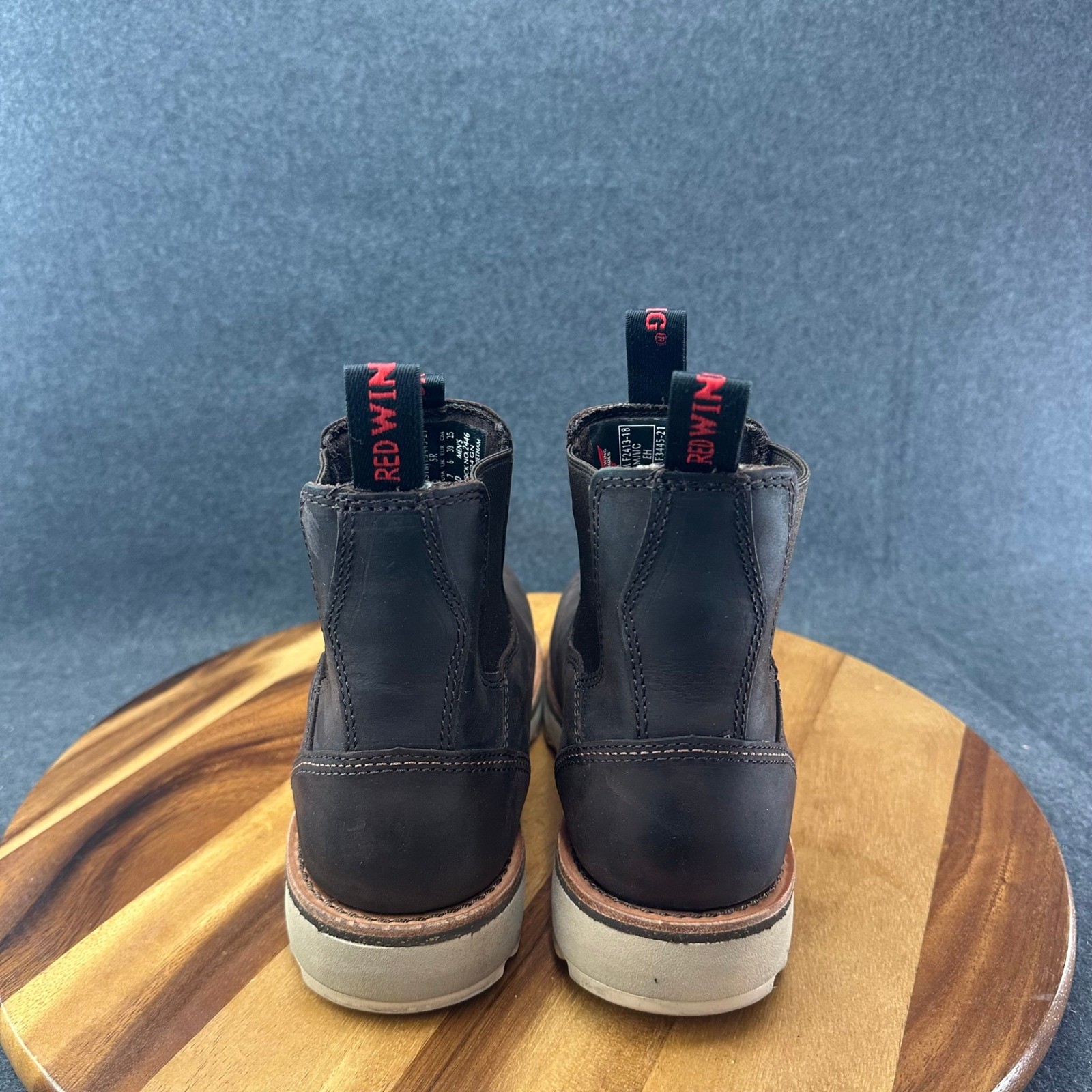 Red Wing 2446 Traction Tread Lite Chelsea Safety Toe Work Boot Men’s Size 7D