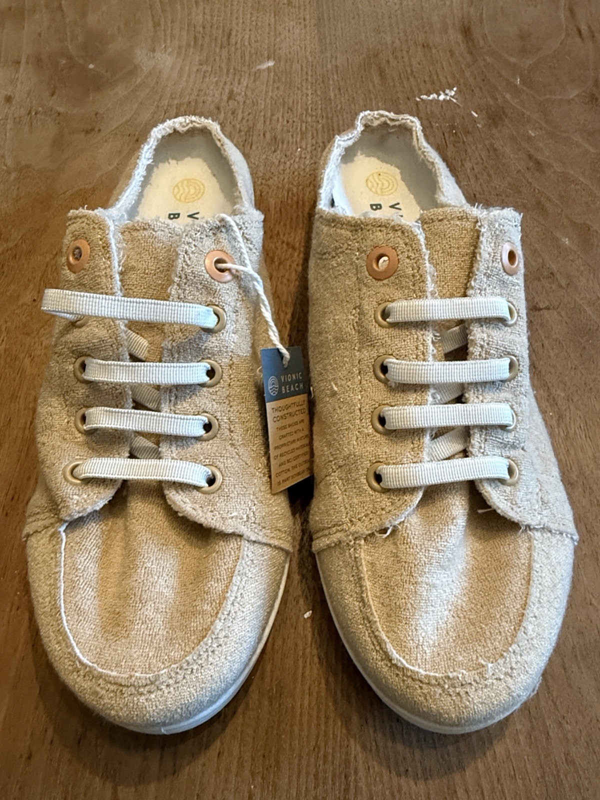 Vionic Beach Sz 9.5 Beige Casual Slip-On Loafers with Elastic Laces