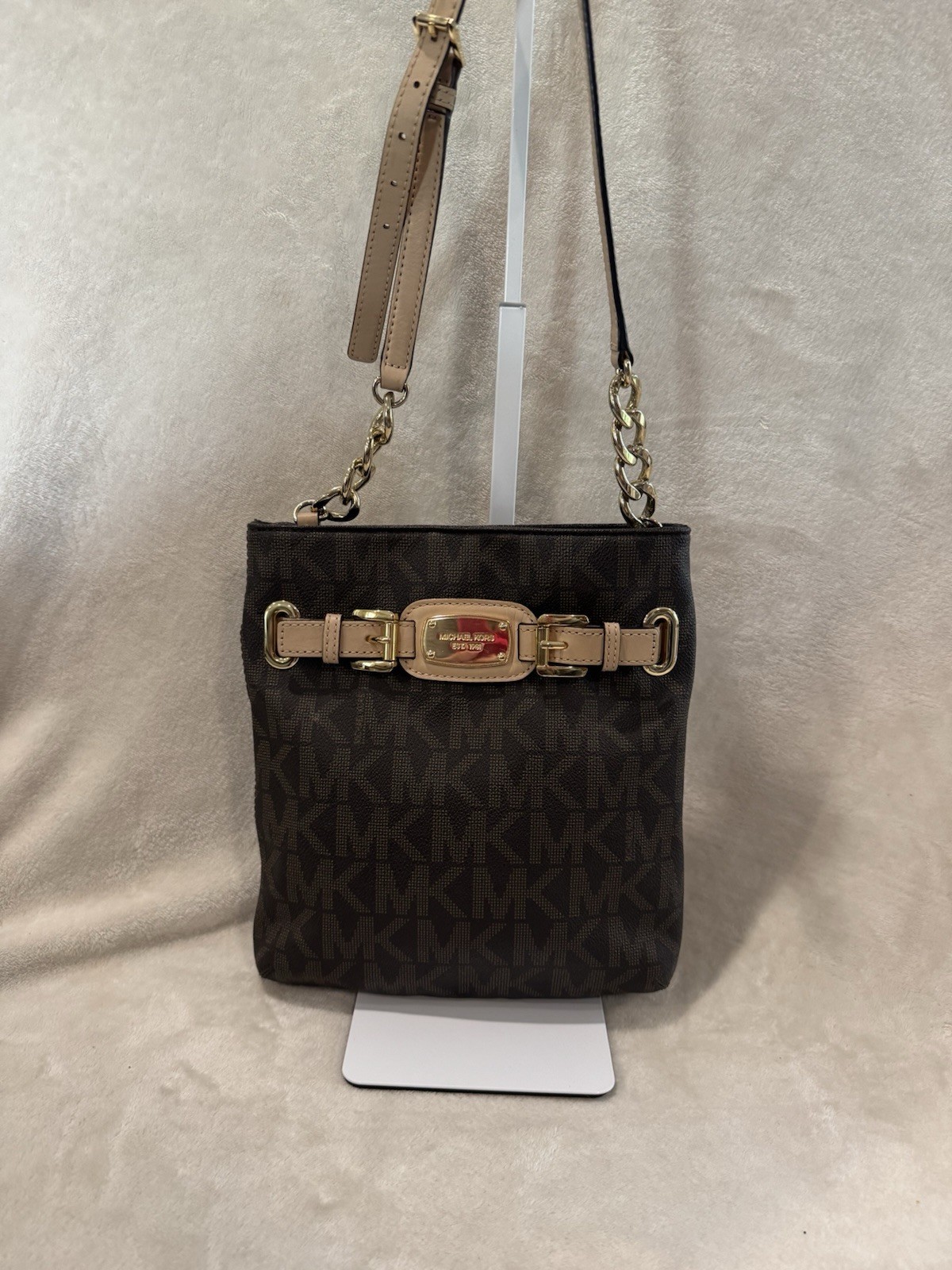 Michael Kors Hamilton MK Logo Crossbody Gold Chain/Leather Strap