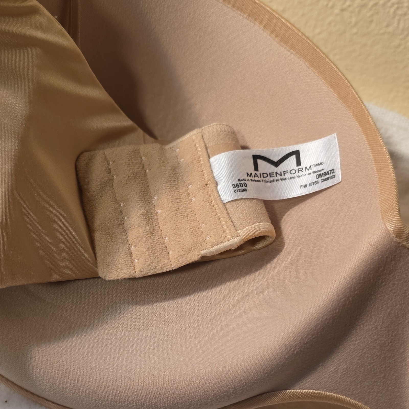 Maidenform Self Expressions Strapless Underwired Padded Bra 36DD Beige DM9472
