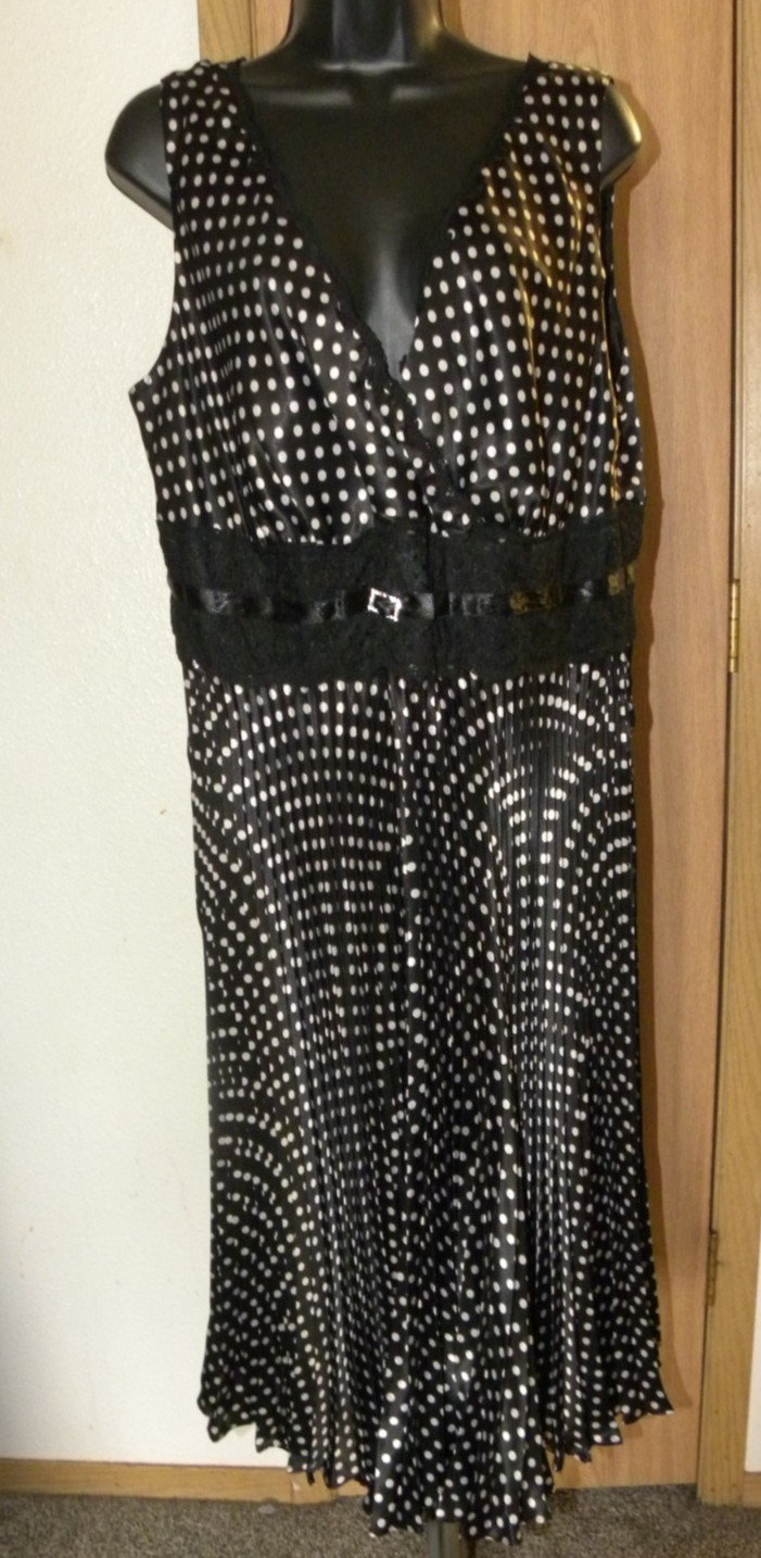 New SIGATURE by Robbie Bee Sleeveless Dress Black/Ivory Polka Dots Size 18