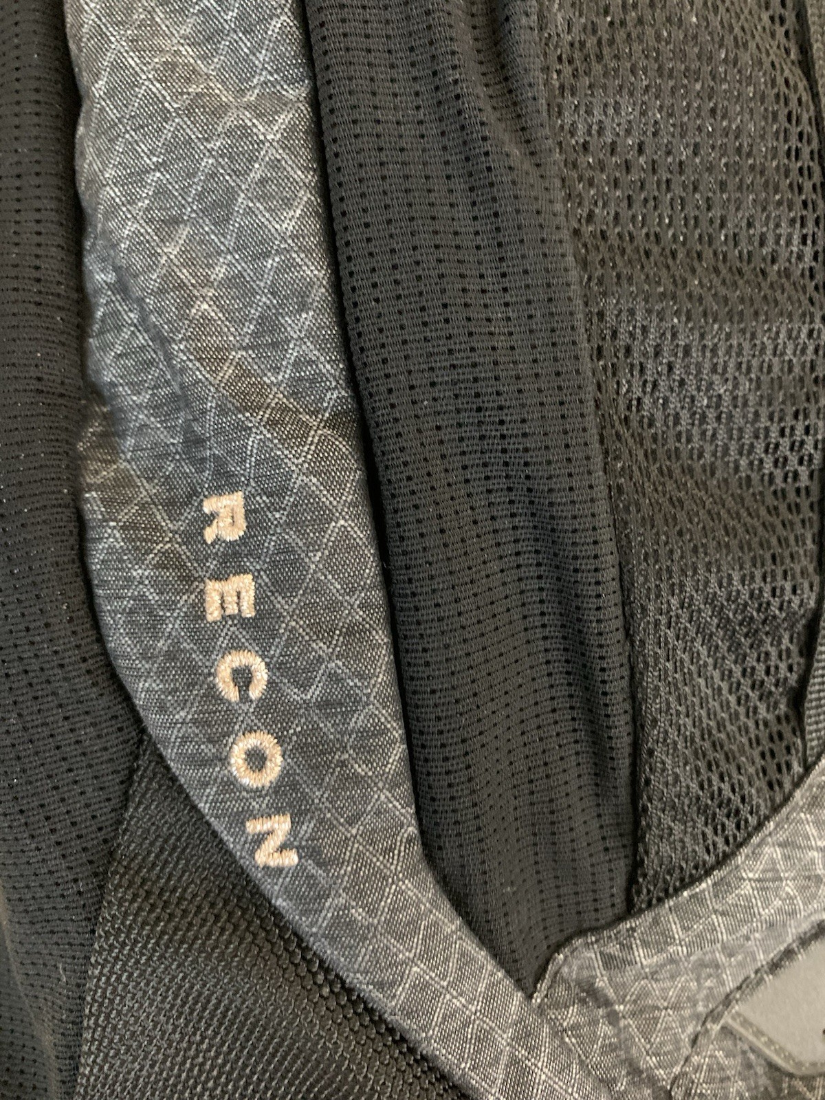 THE NORTH FACE Recon Backpack Black Gray Rose Gold 30L 16″ Laptop Padded