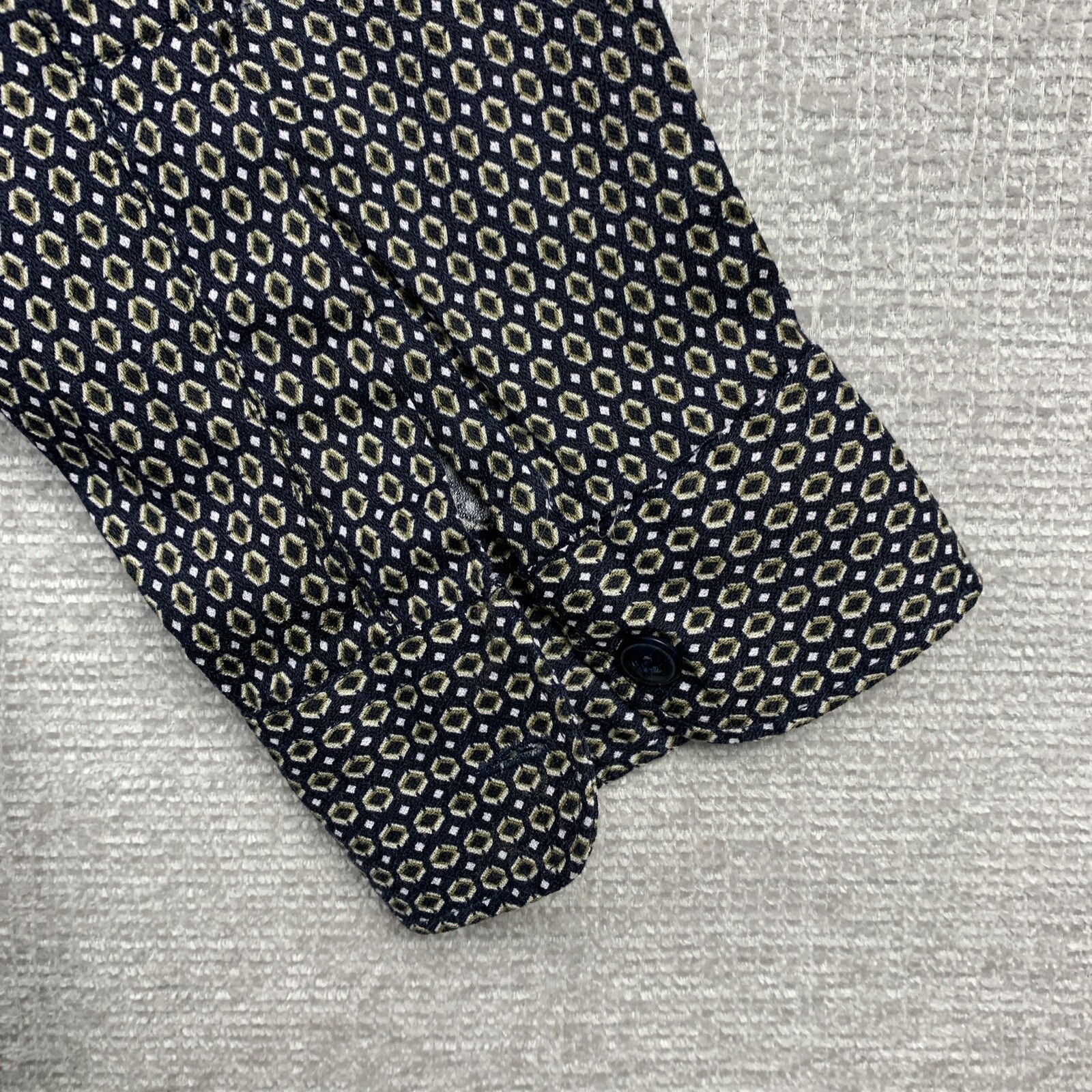 CLAIBORNE Button Up Shirt Men’s Extra Large Black Olive Geometric Modern Casual