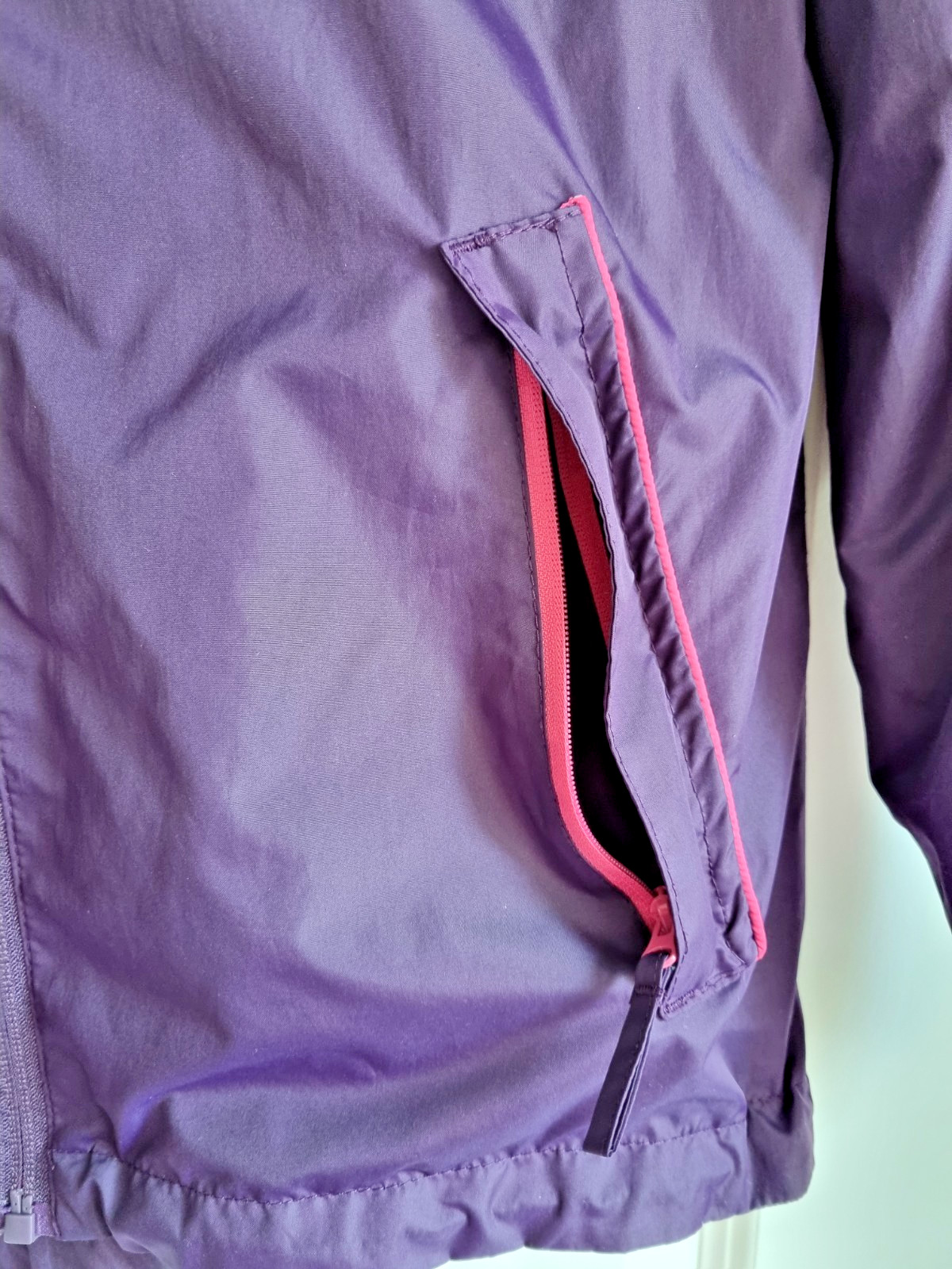 Freedom Trail Womens Windbreaker Jacket Size UK 8 Purple Hooded Showerproof