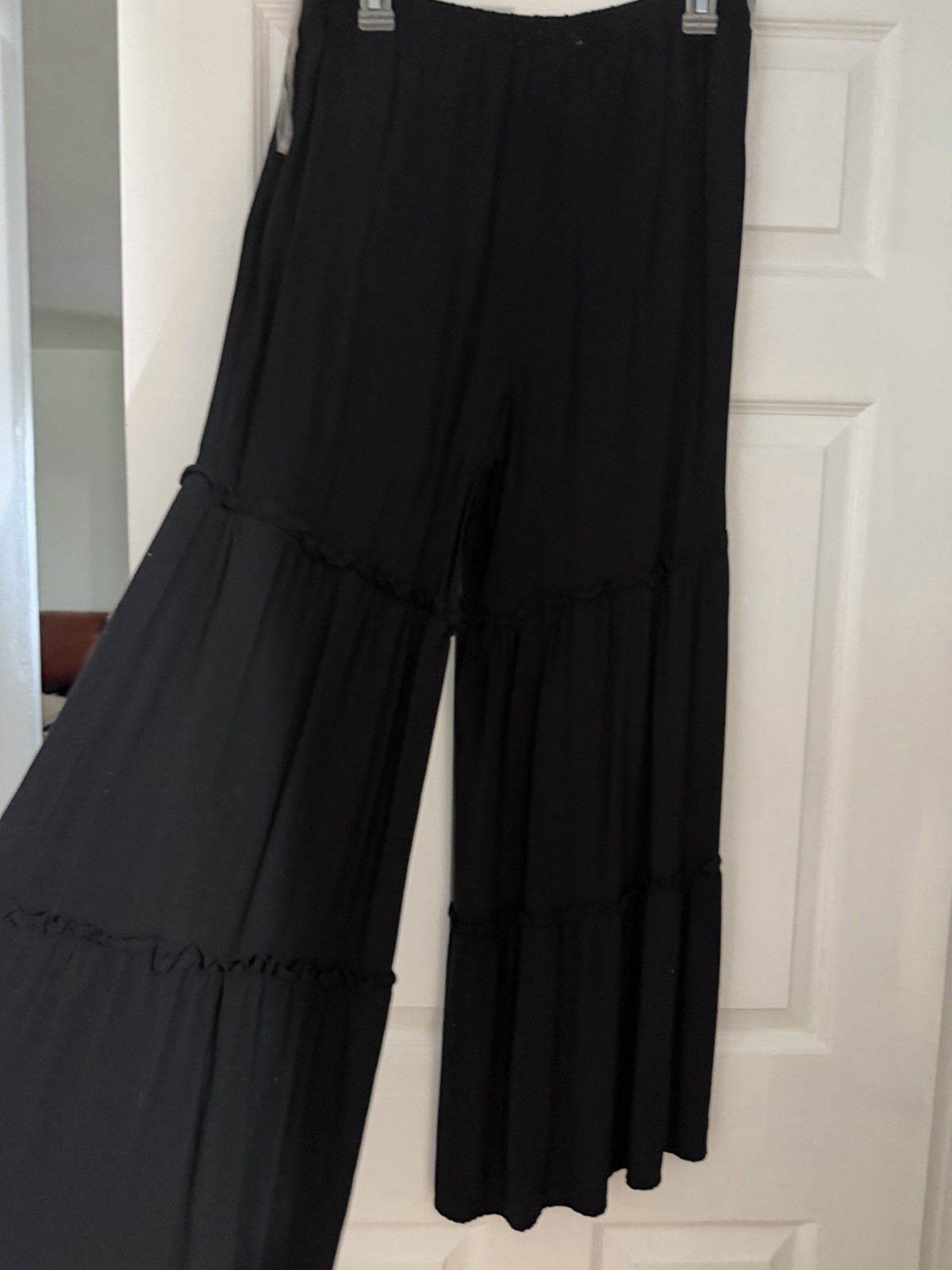 CeCe Women’s Black Solid Wide-Leg Pants w/ Ruffle, Elastic Waist, Size S