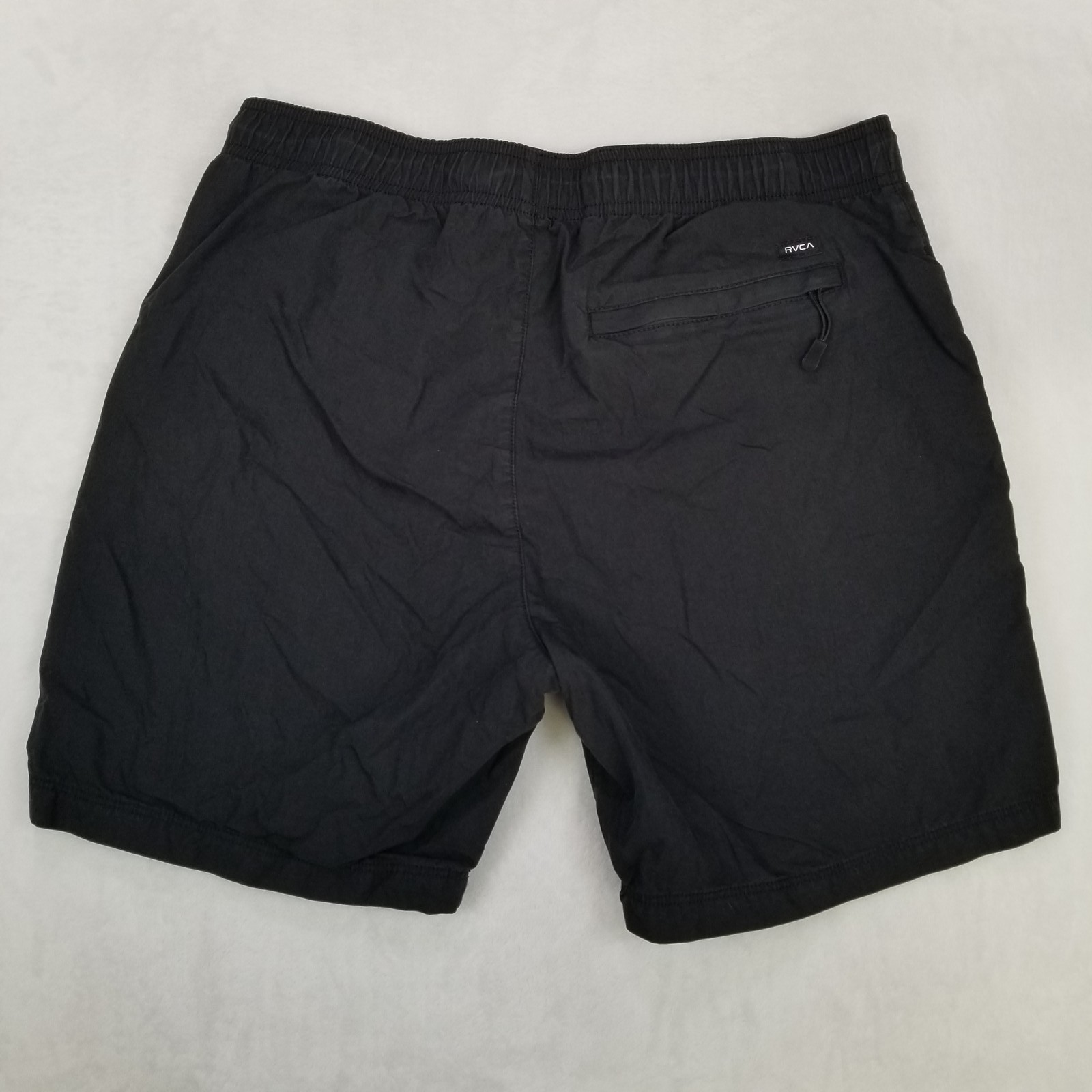 RVCA Men’s Black Hybrid Swim Athletic Shorts Size Medium Zipper Pockets Casual
