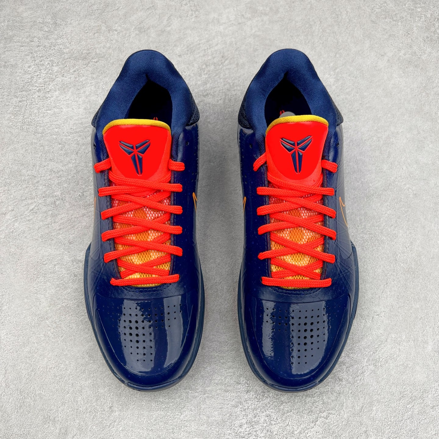 New NK Caitlin Clark x Kobe 5 Protro “Indiana Fever” IM3207-400 Athletic Shoes