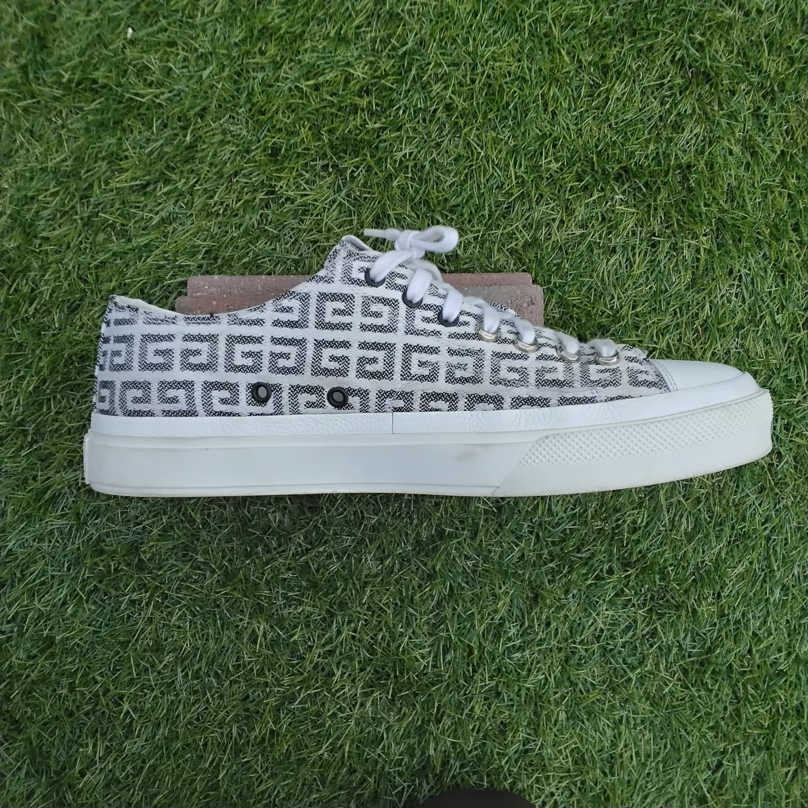 Givenchy 4G Jacquard City Low Sneaker Men’s Black/White