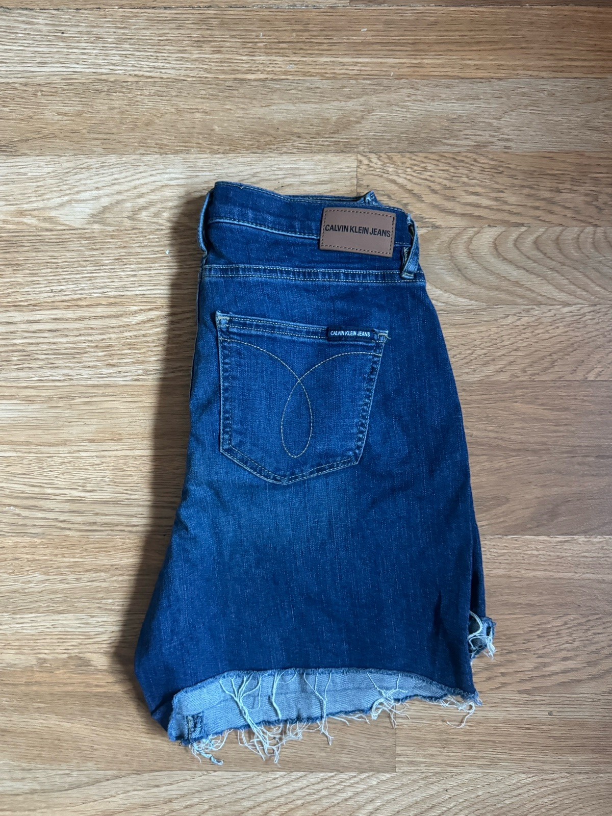 Calvin Klein Jeans Women’s Size 2 Blue Solid Denim Jean Shorts Regular