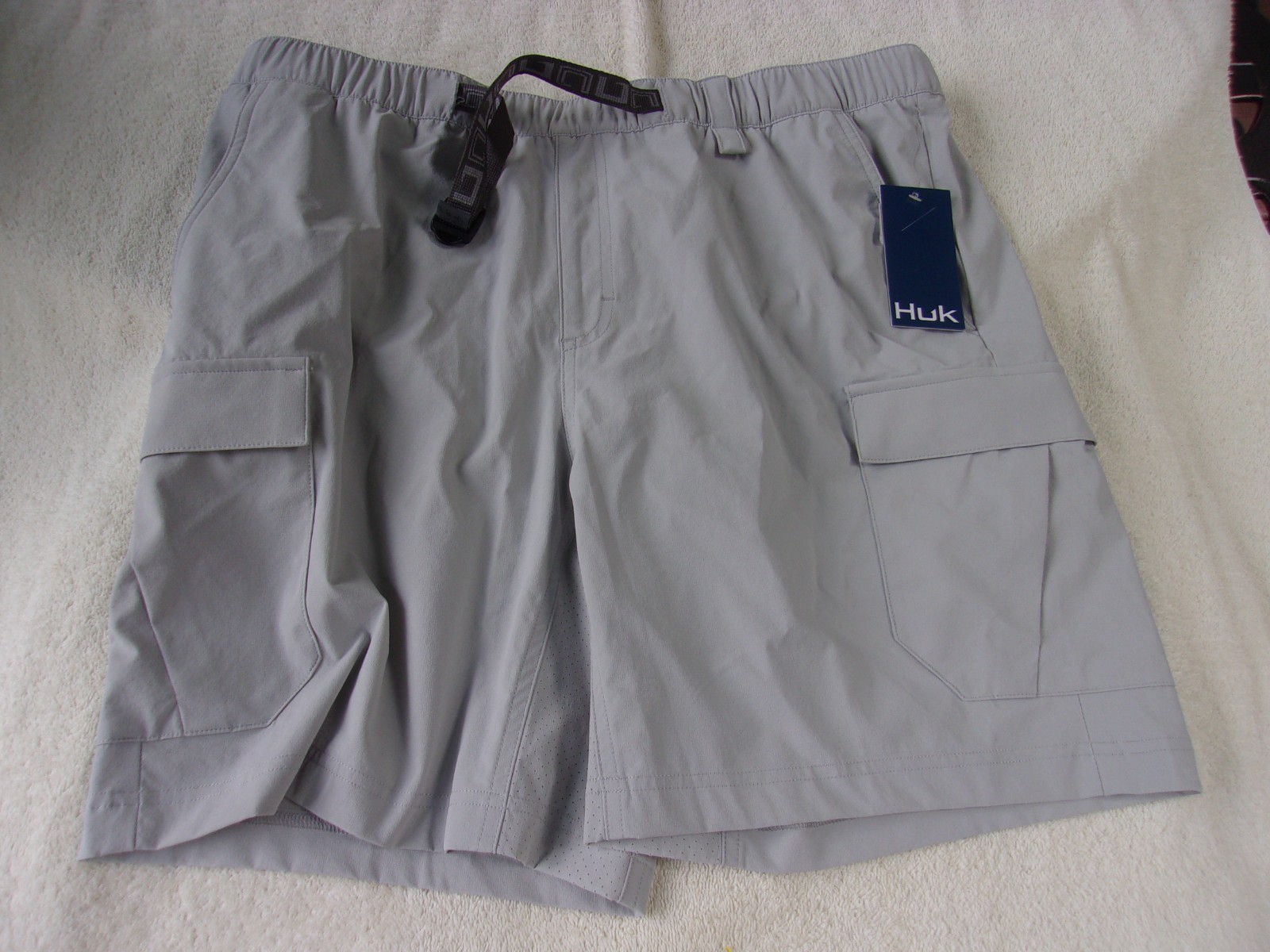 NWT Huk Creekbed Cargo shorts, gray, men’s L – XXL, 7 in. ins., $60, belt