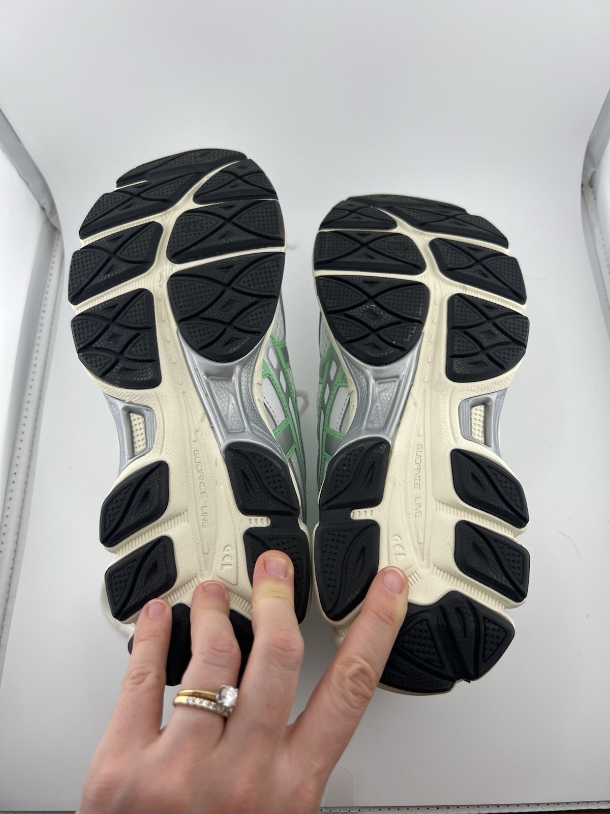 ASICS GEL-NYC 2055 White/menthol Size 7.5 Men’s/womens 9