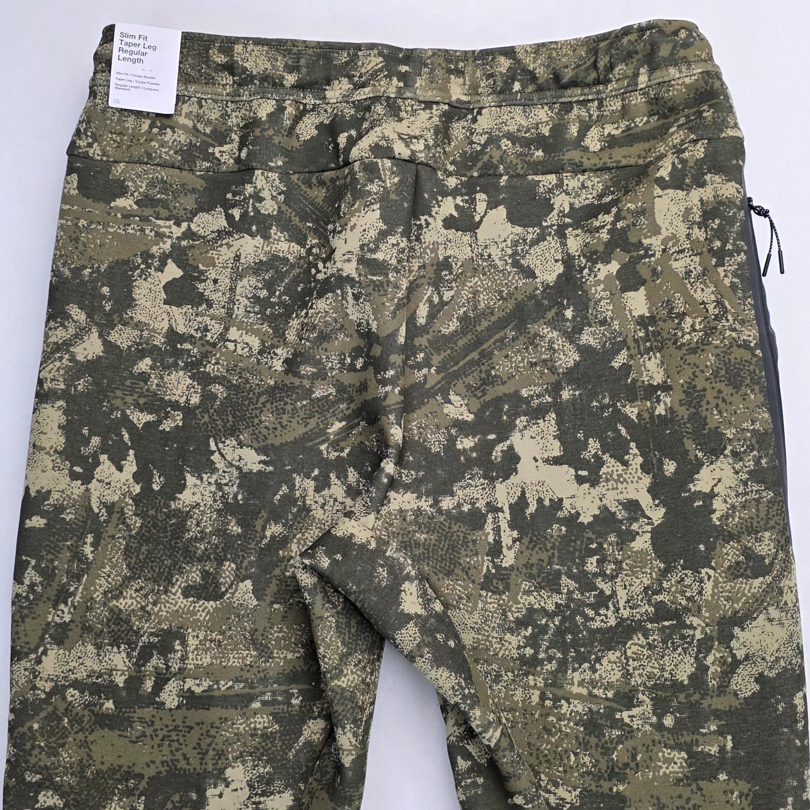 Nike Men’s Tech Fleece Camo Slim Fit Taper Jogger Sweatpants Size M Olive Green